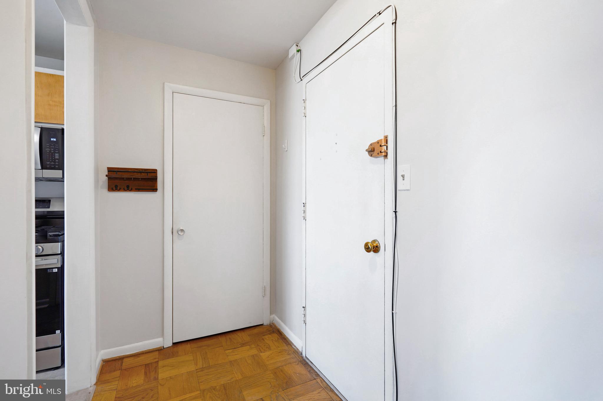 YORKTOWN CONDOMINIUM - Residential