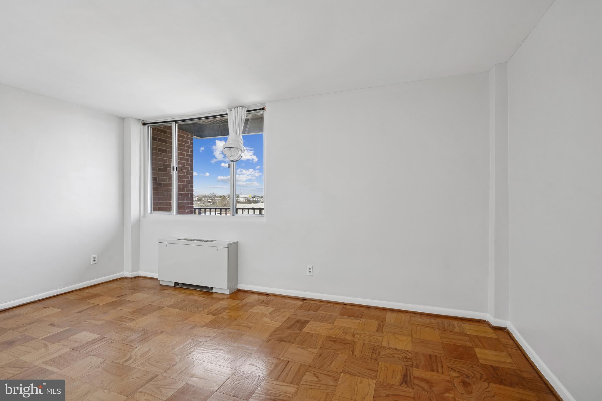 YORKTOWN CONDOMINIUM - Residential