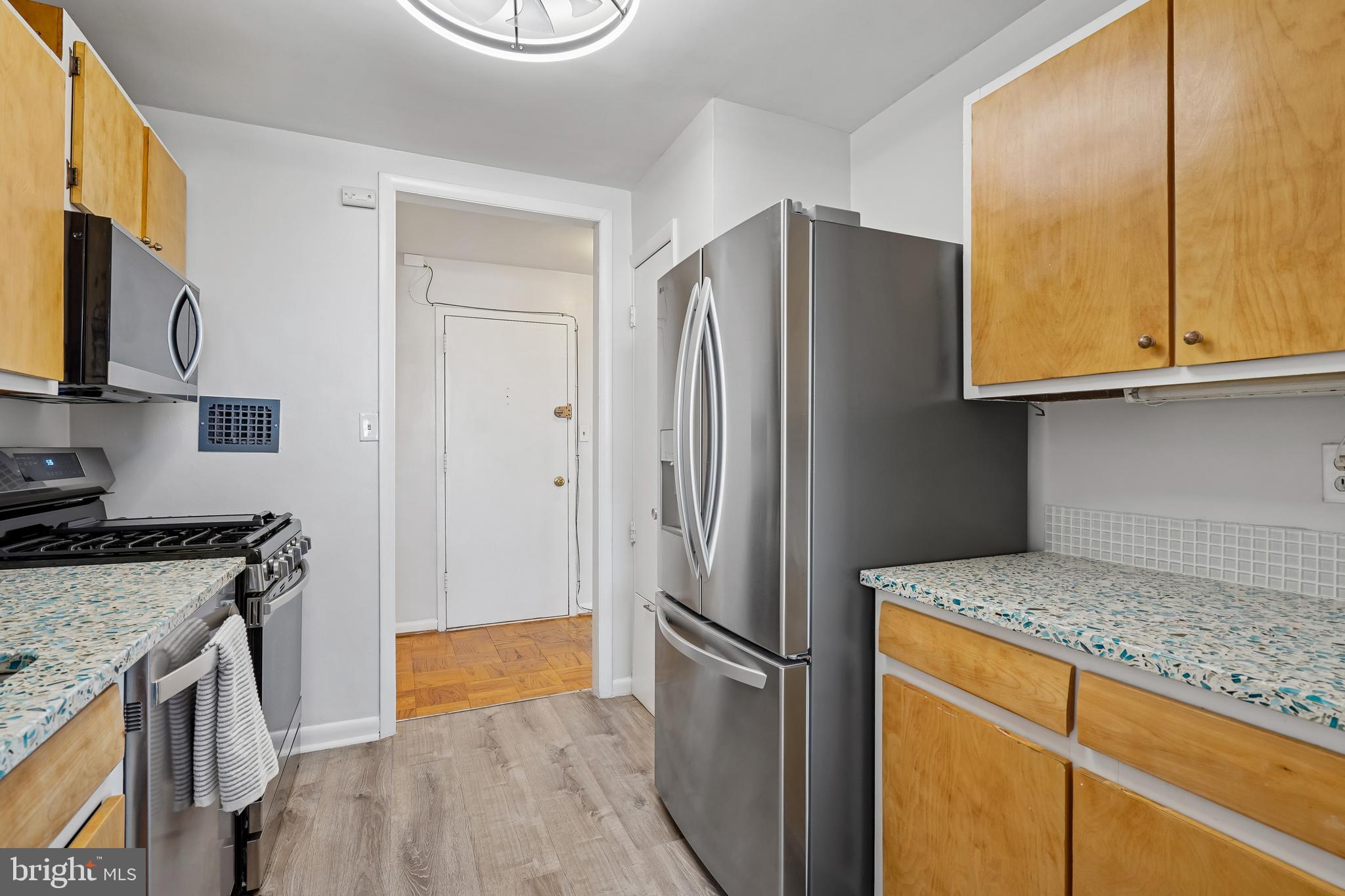 YORKTOWN CONDOMINIUM - Residential