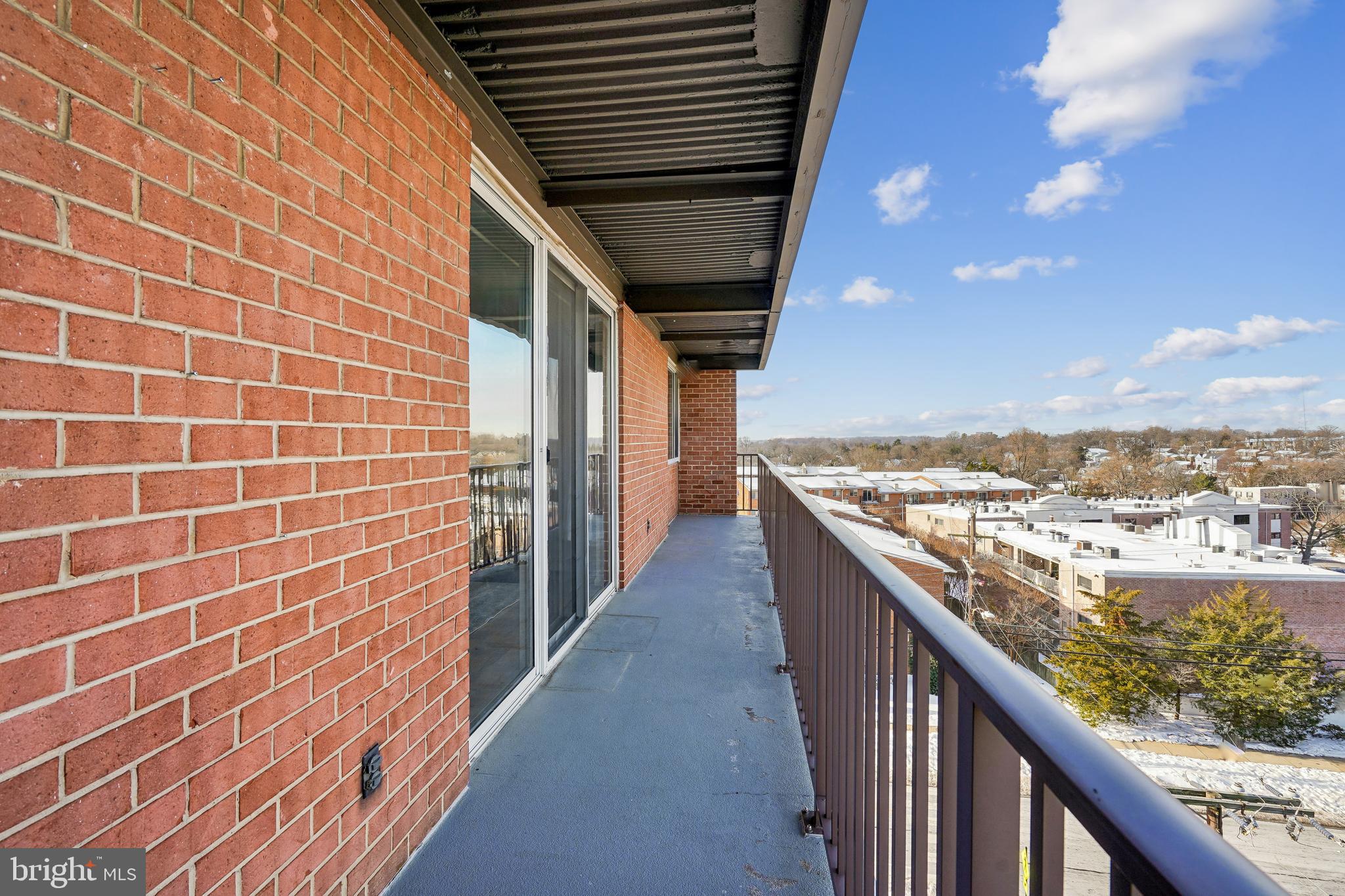 YORKTOWN CONDOMINIUM - Residential