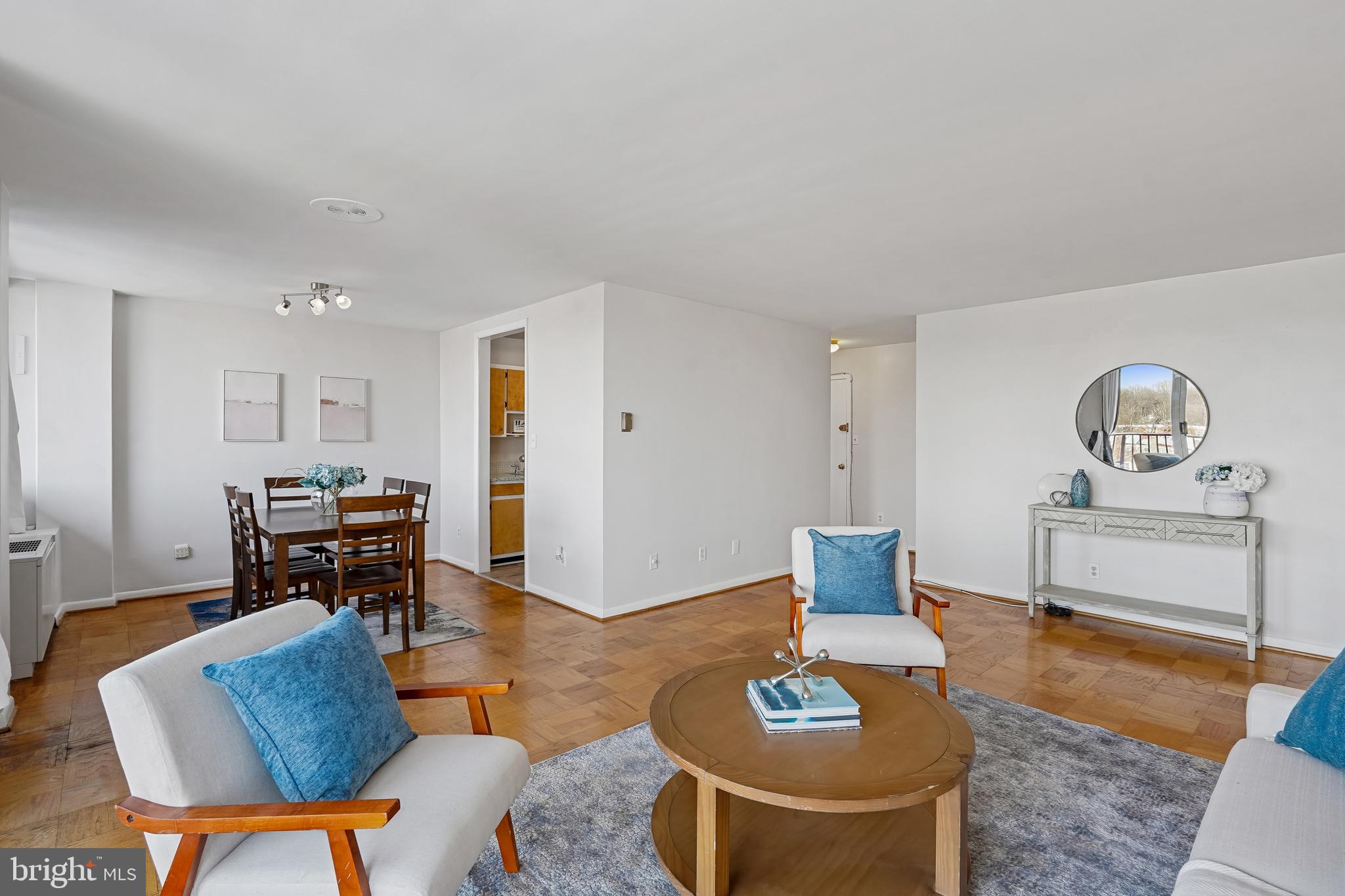 YORKTOWN CONDOMINIUM - Residential