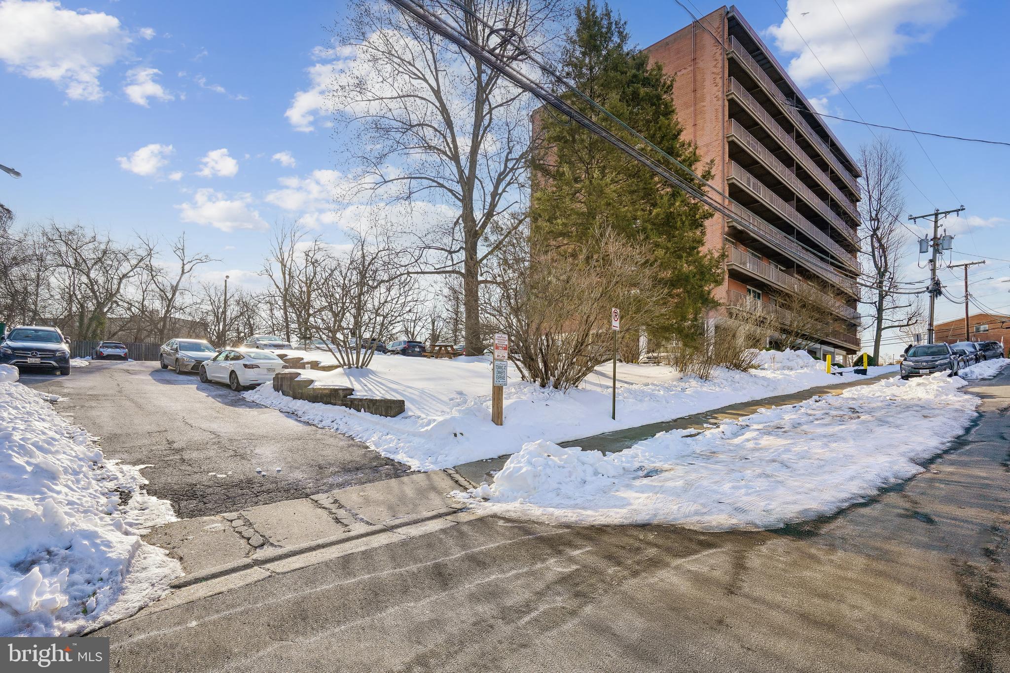 YORKTOWN CONDOMINIUM - Residential