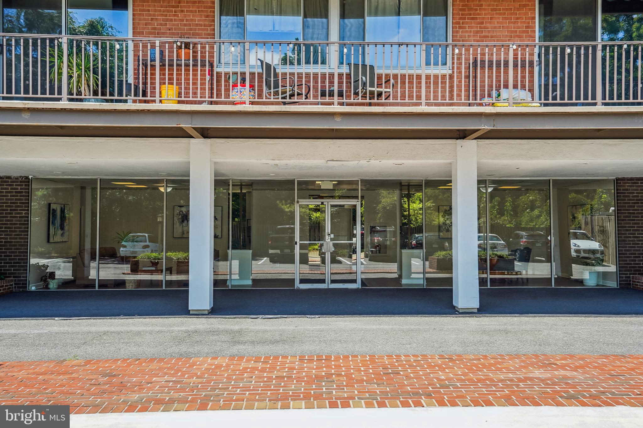 YORKTOWN CONDOMINIUM - Residential