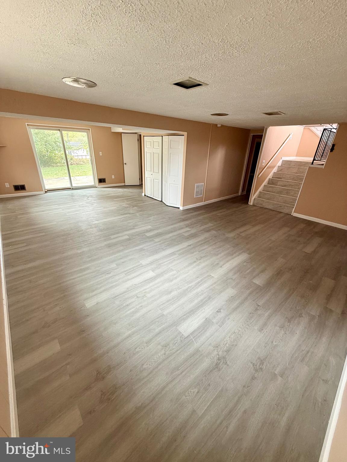 WINDSOR  MILL - Residential