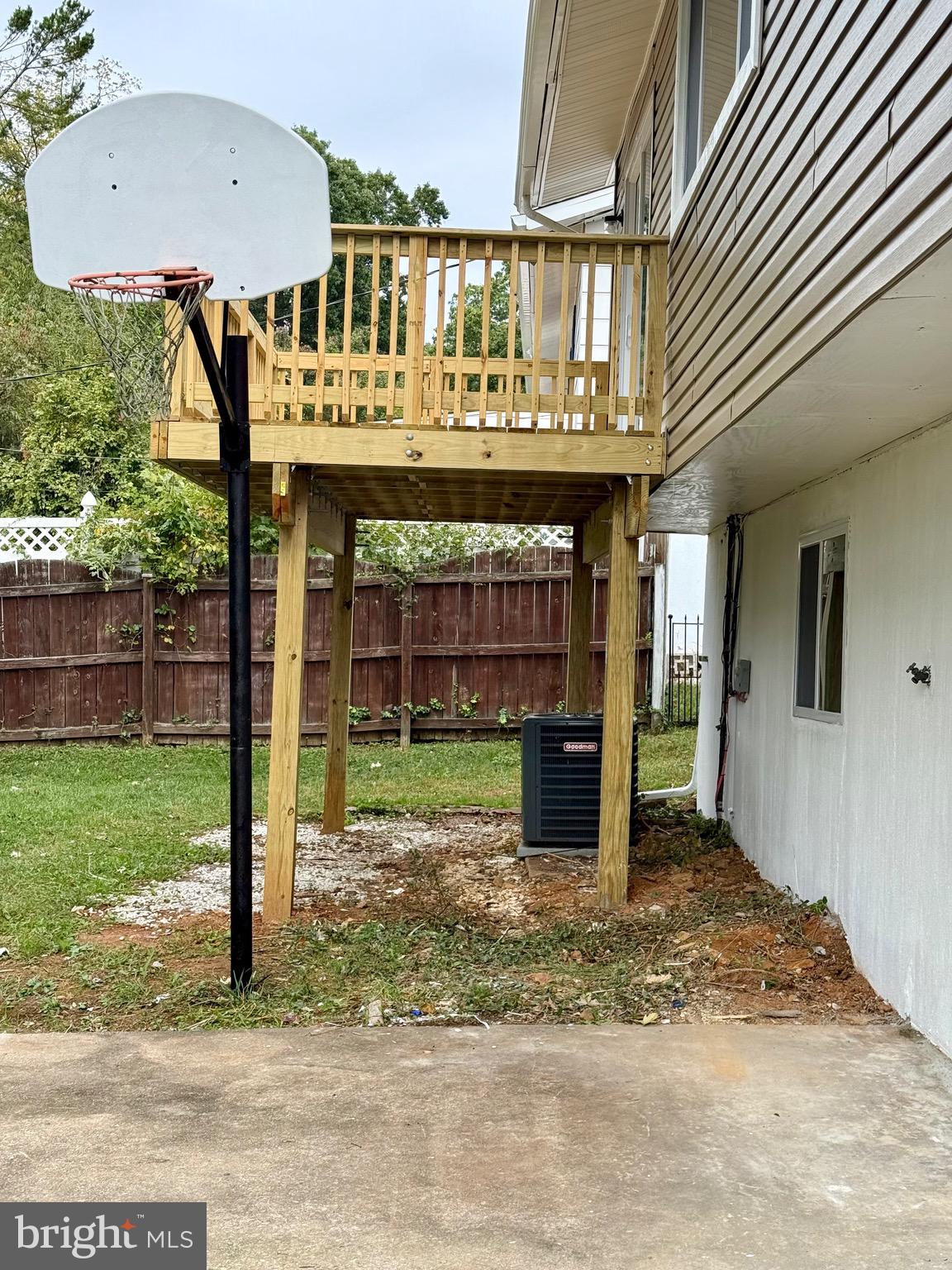 WINDSOR  MILL - Residential