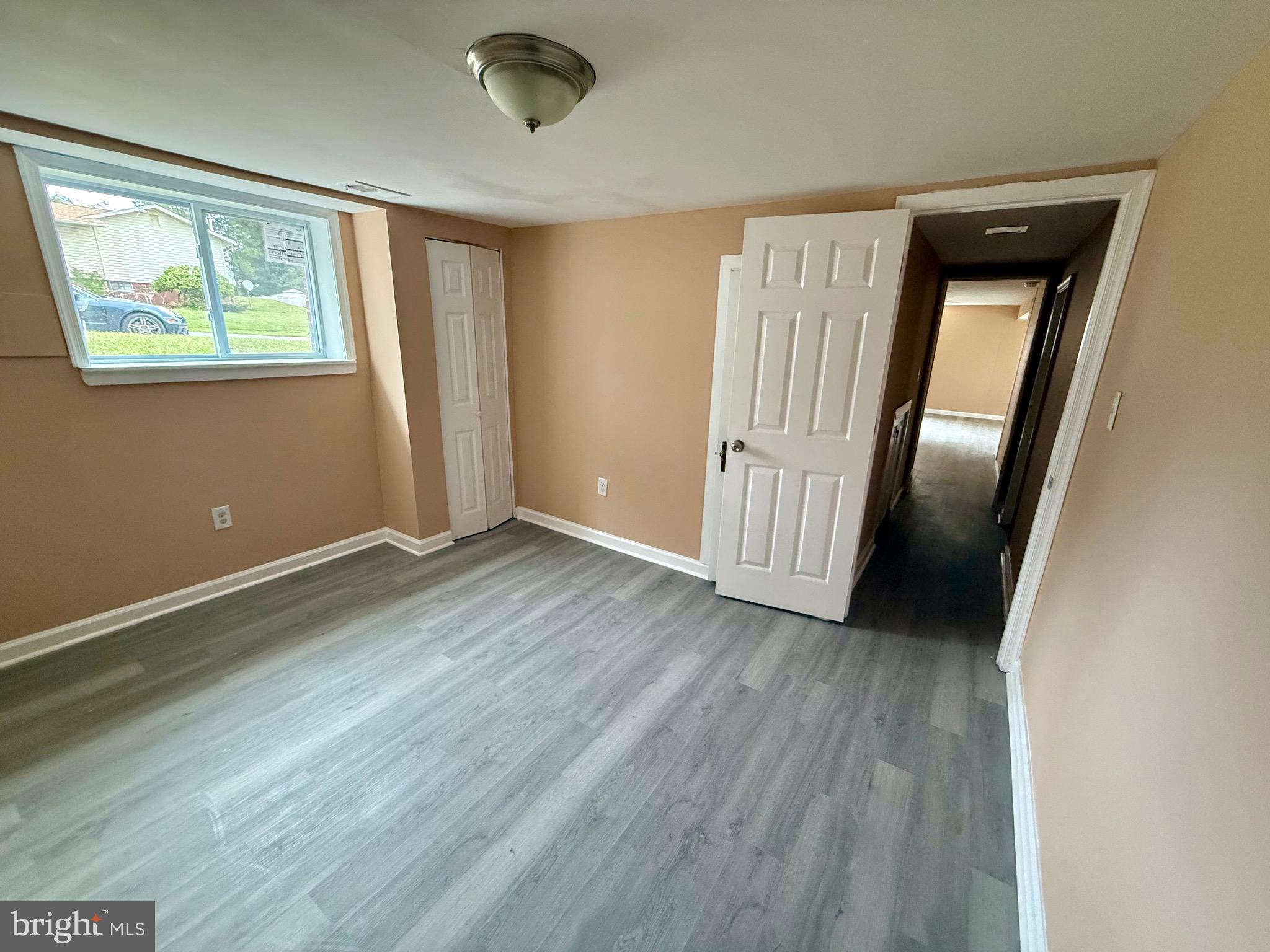 WINDSOR  MILL - Residential