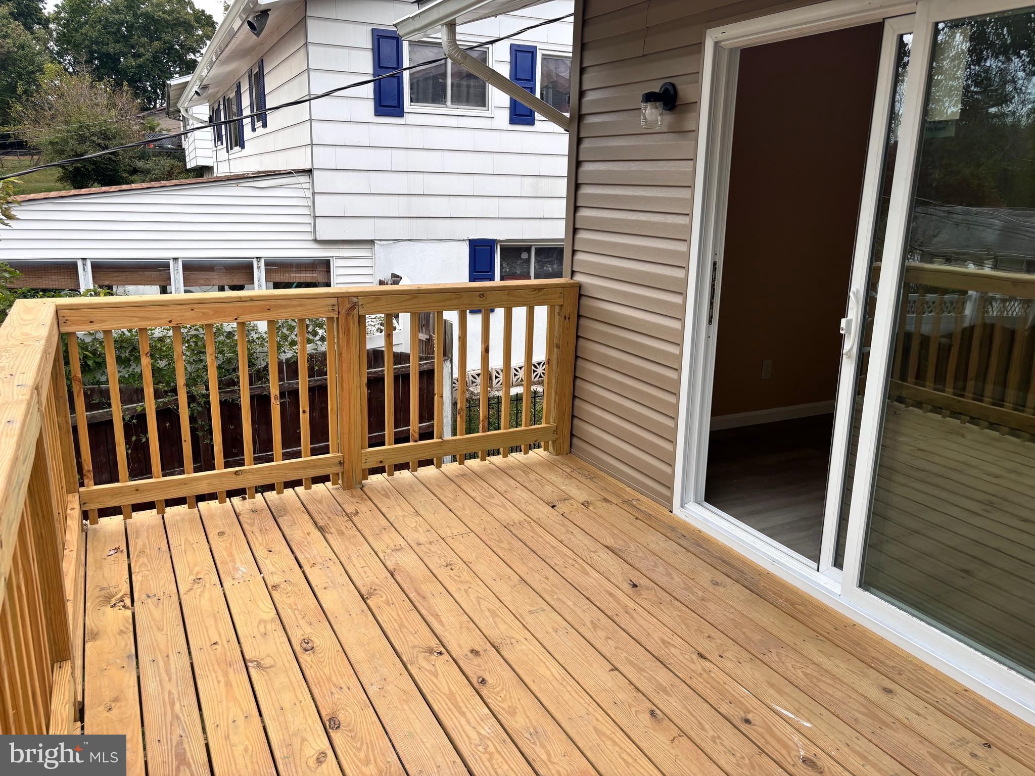 WINDSOR  MILL - Residential