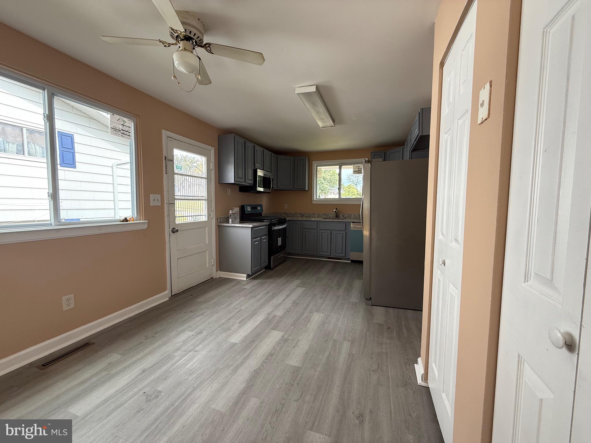 WINDSOR  MILL - Residential