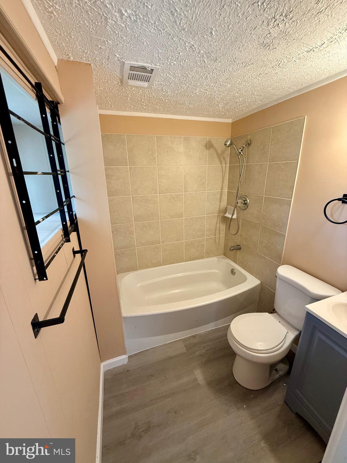 WINDSOR  MILL - Residential