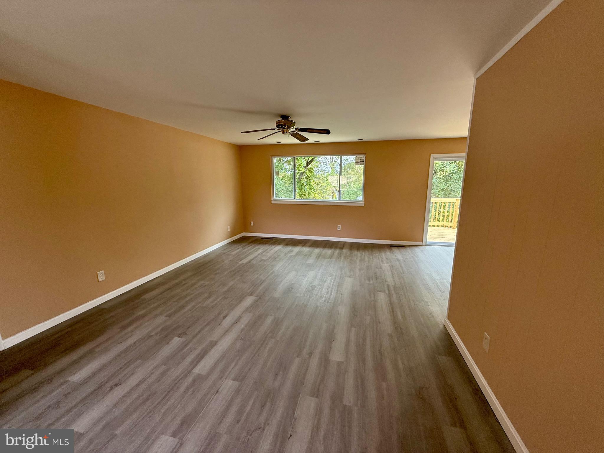 WINDSOR  MILL - Residential