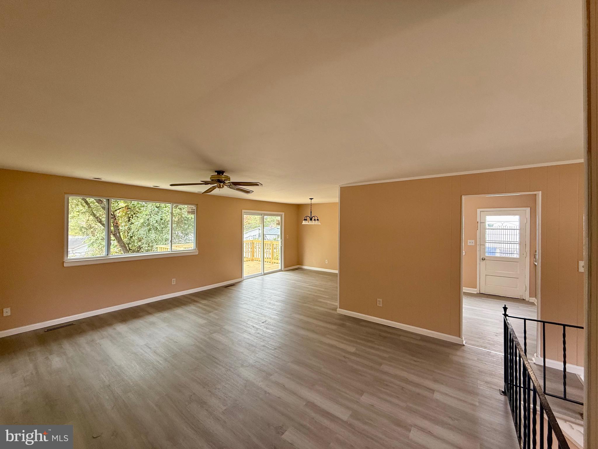 WINDSOR  MILL - Residential