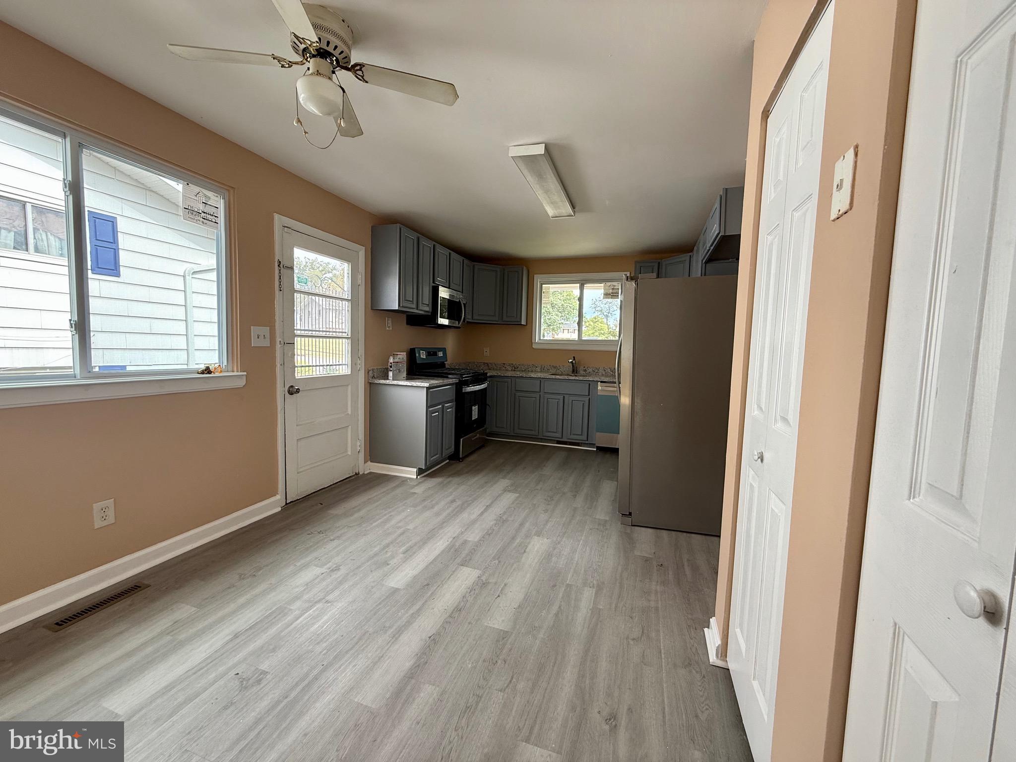 WINDSOR  MILL - Residential