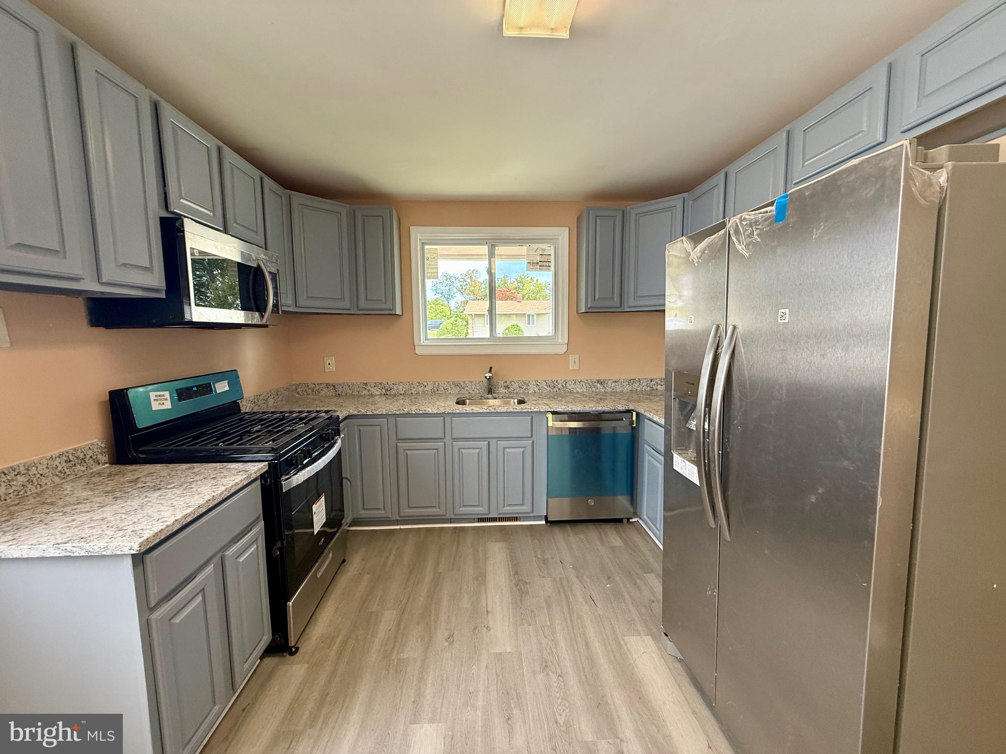 WINDSOR  MILL - Residential