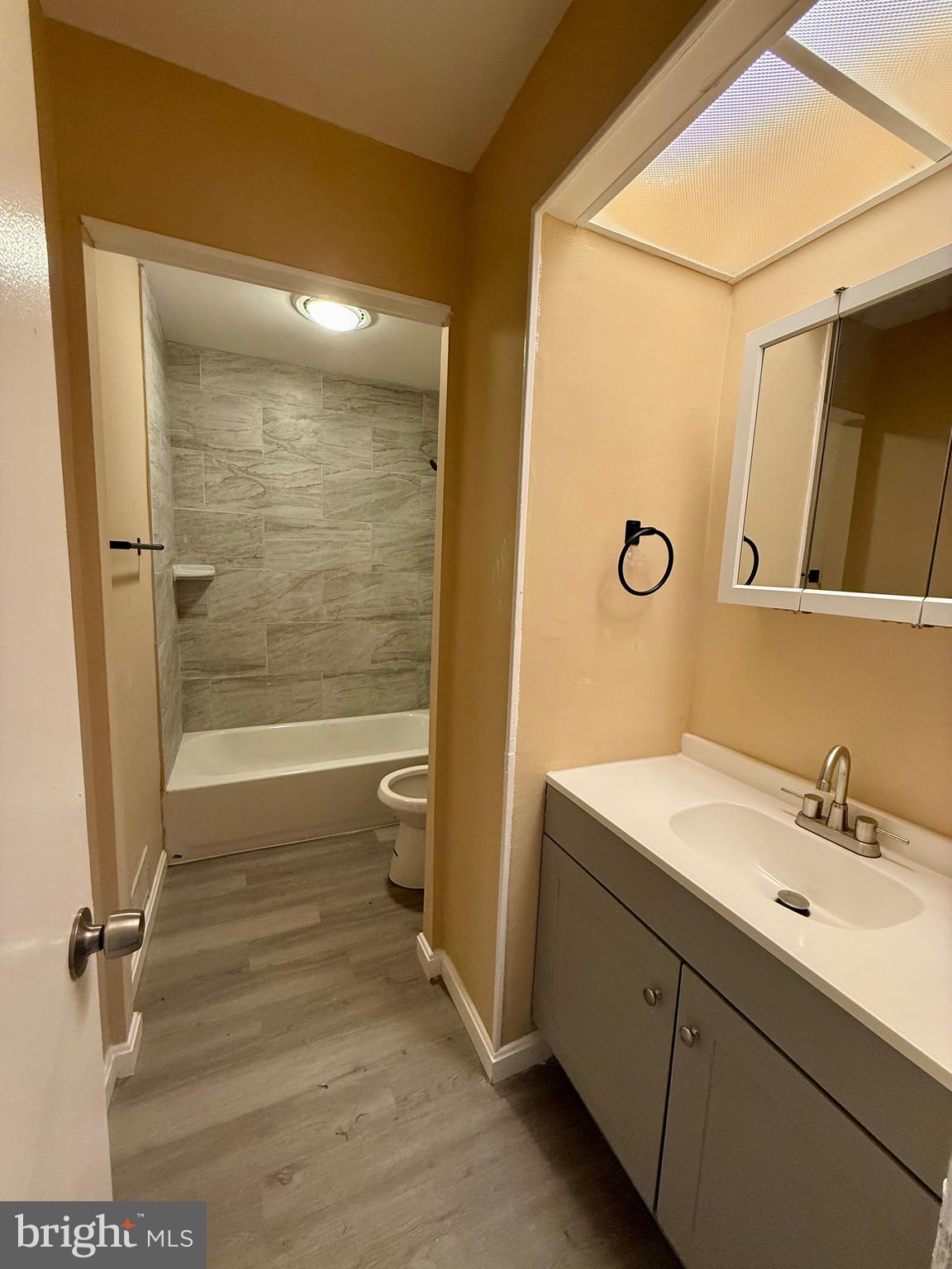 WINDSOR  MILL - Residential