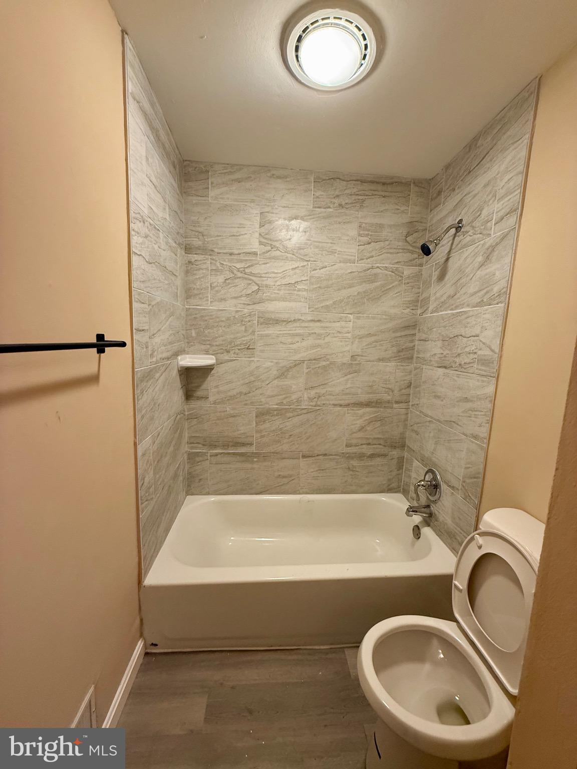 WINDSOR  MILL - Residential