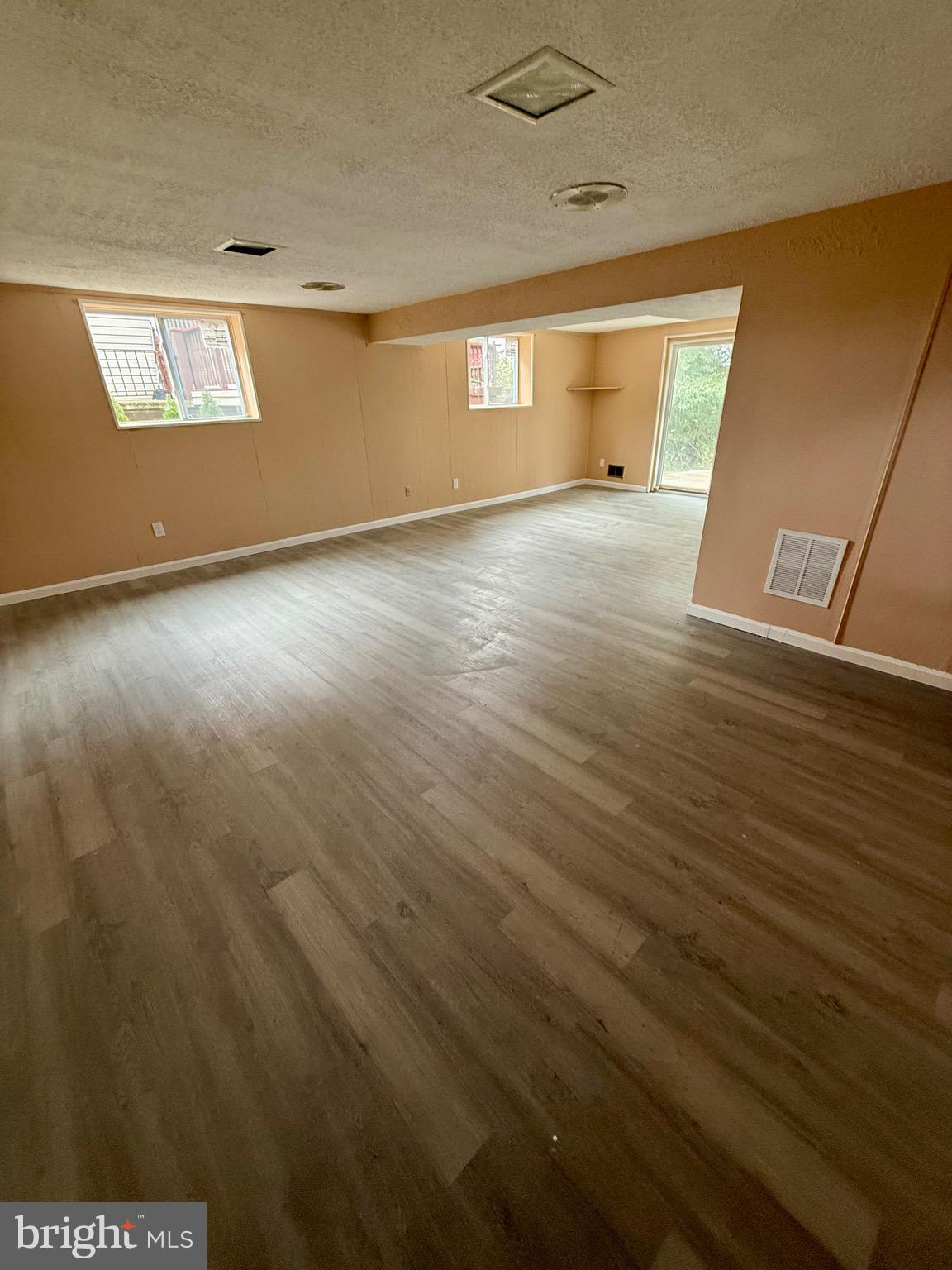 WINDSOR  MILL - Residential