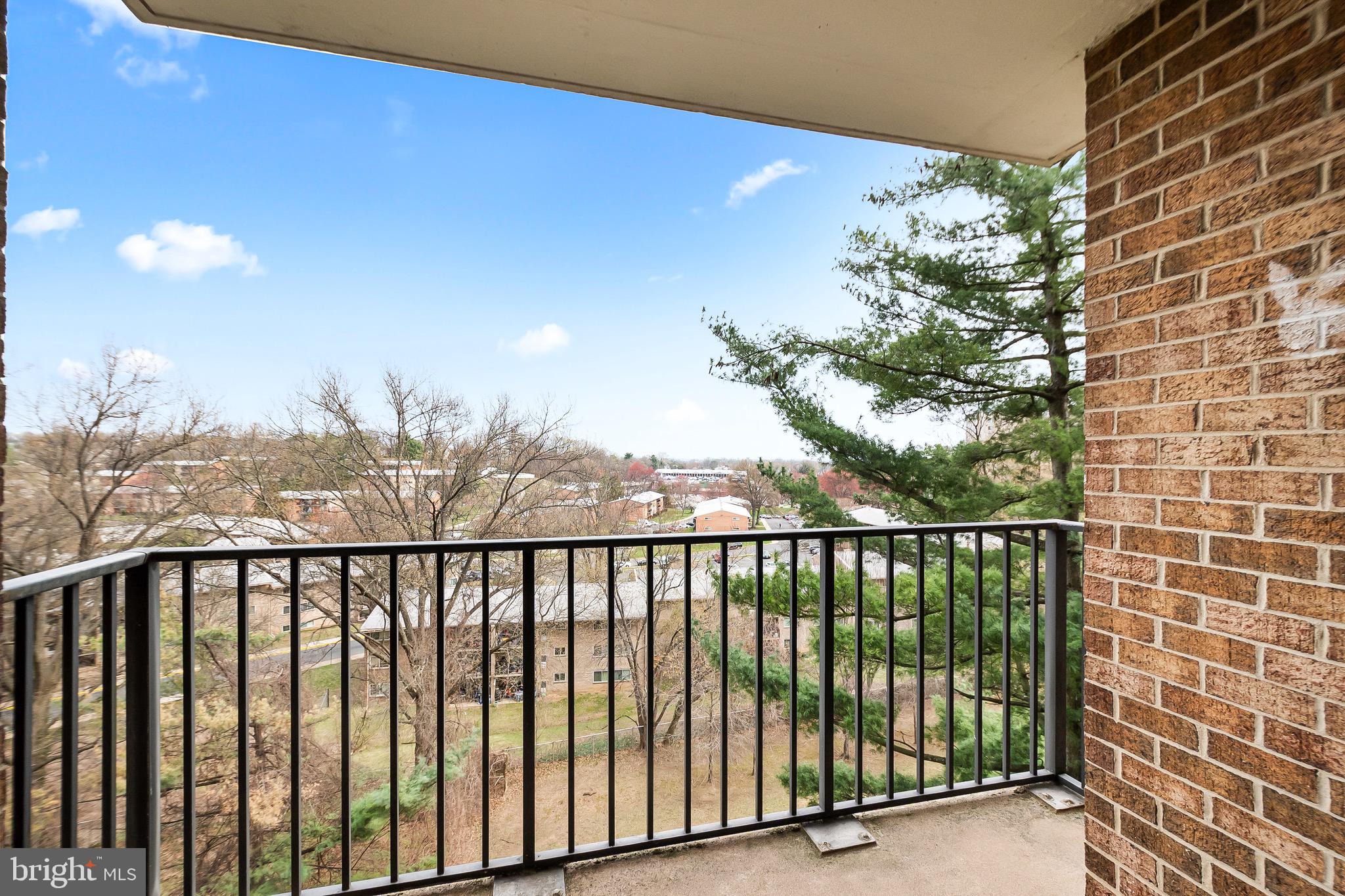 IDYLWOOD TOWERS CONDO - Residential