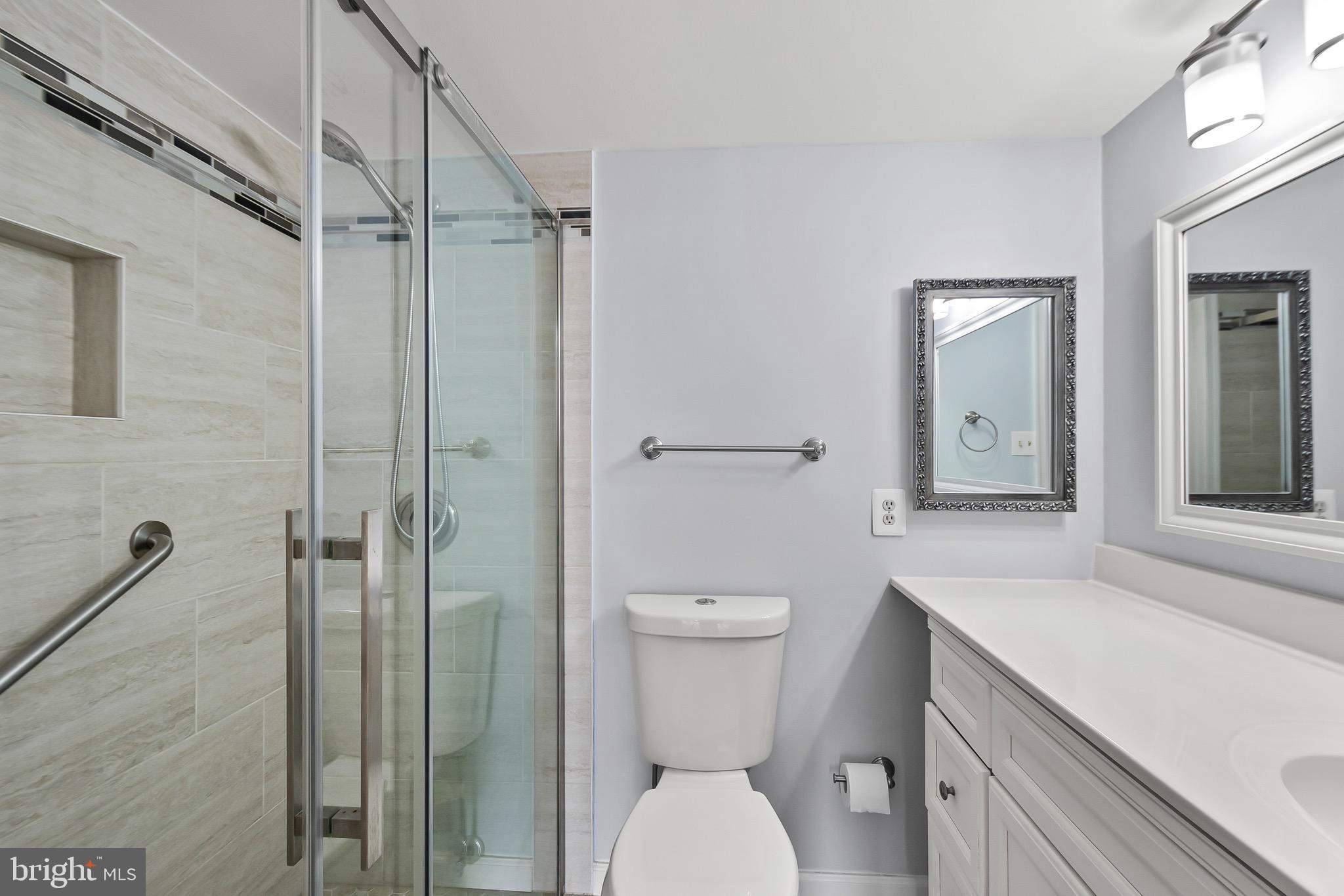 IDYLWOOD TOWERS CONDO - Residential