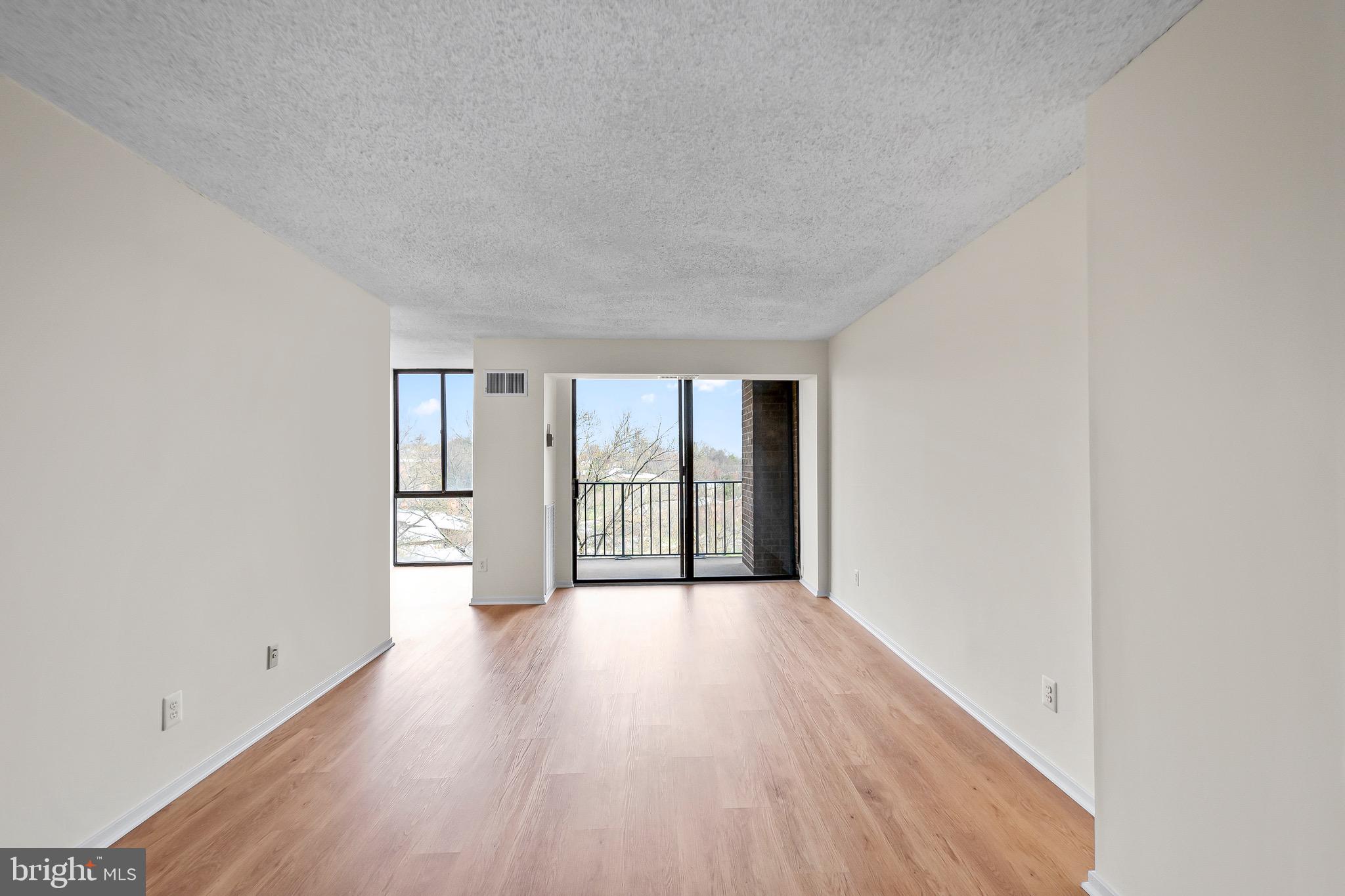 IDYLWOOD TOWERS CONDO - Residential