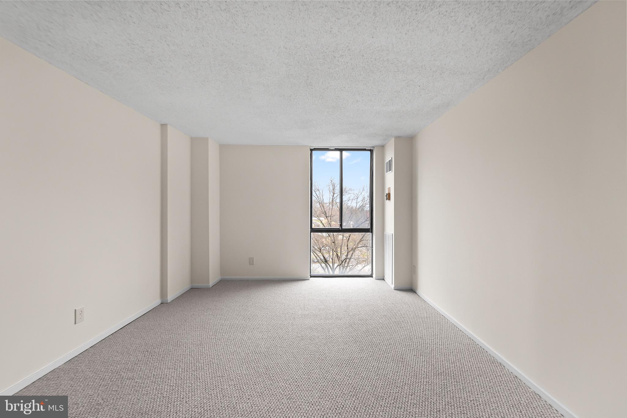 IDYLWOOD TOWERS CONDO - Residential