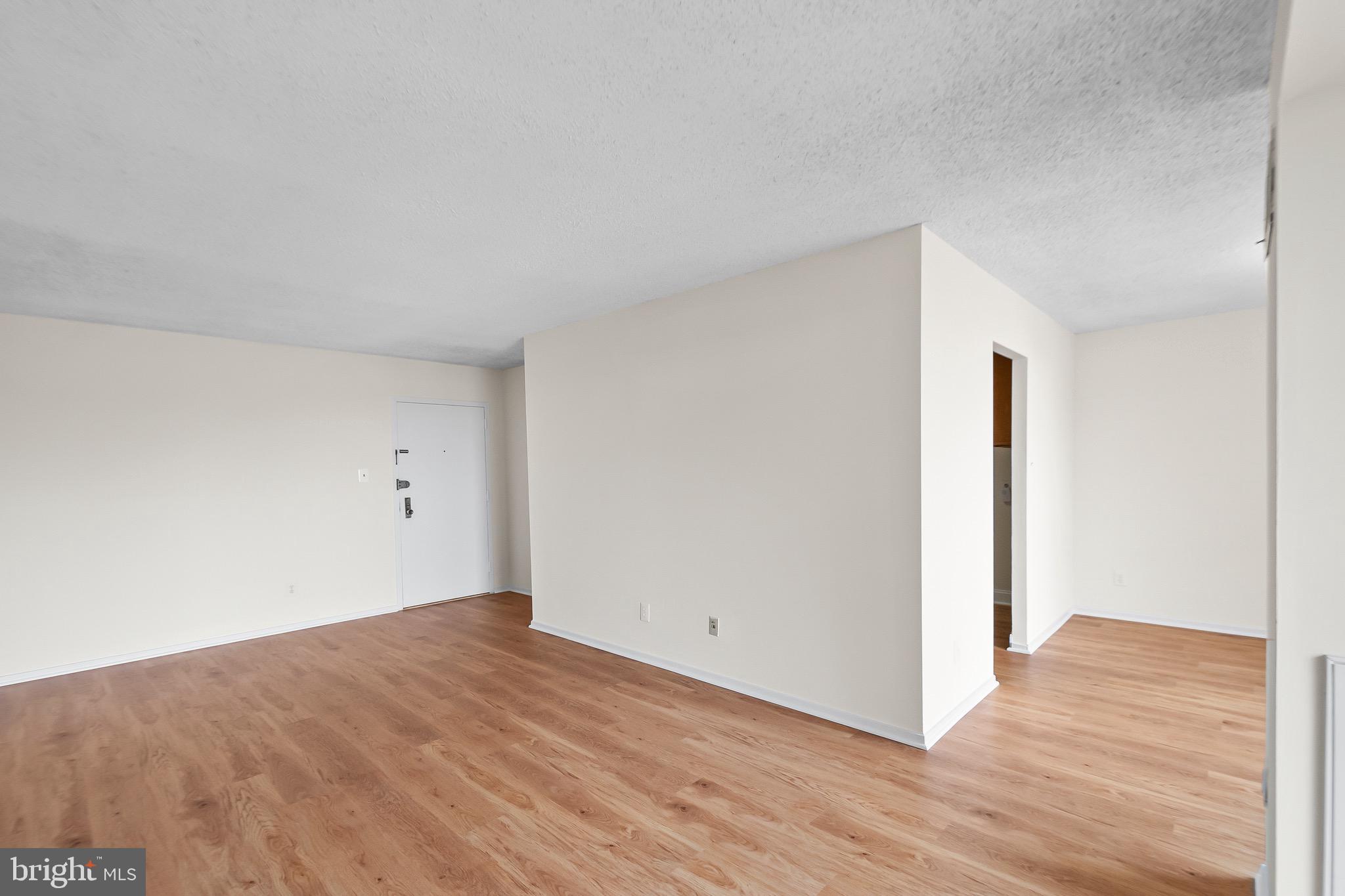 IDYLWOOD TOWERS CONDO - Residential