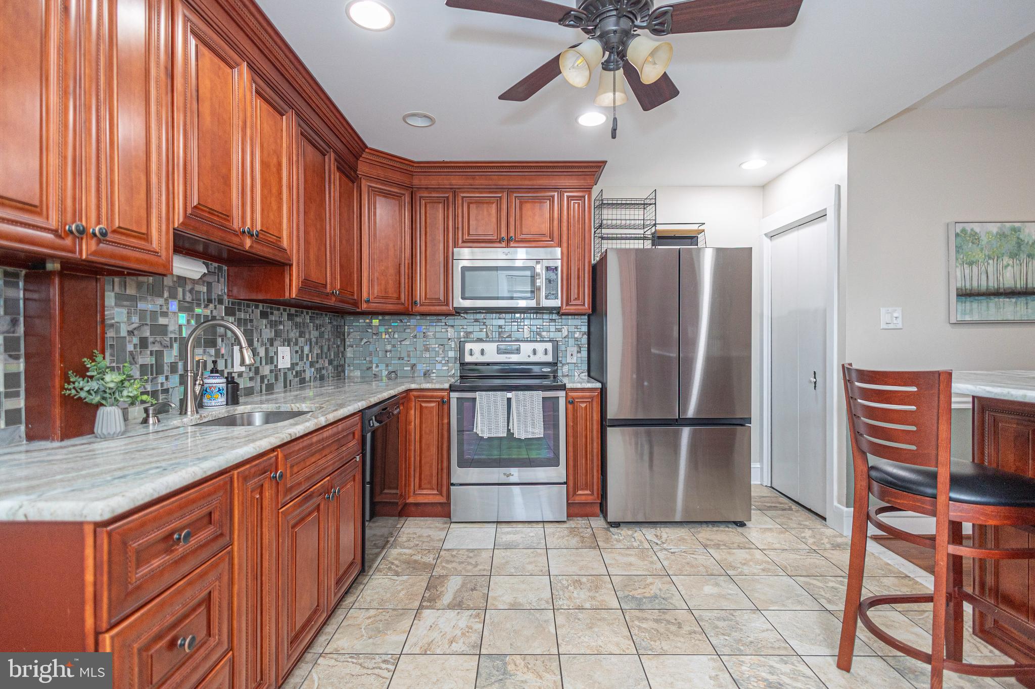 742 W THIRD STREET