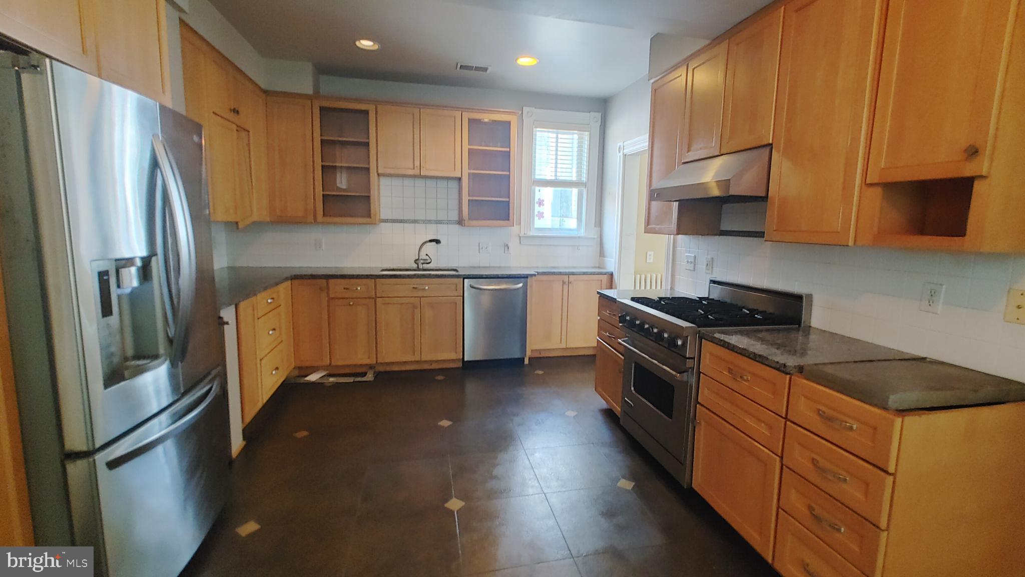 MURRAY HILL - Residential