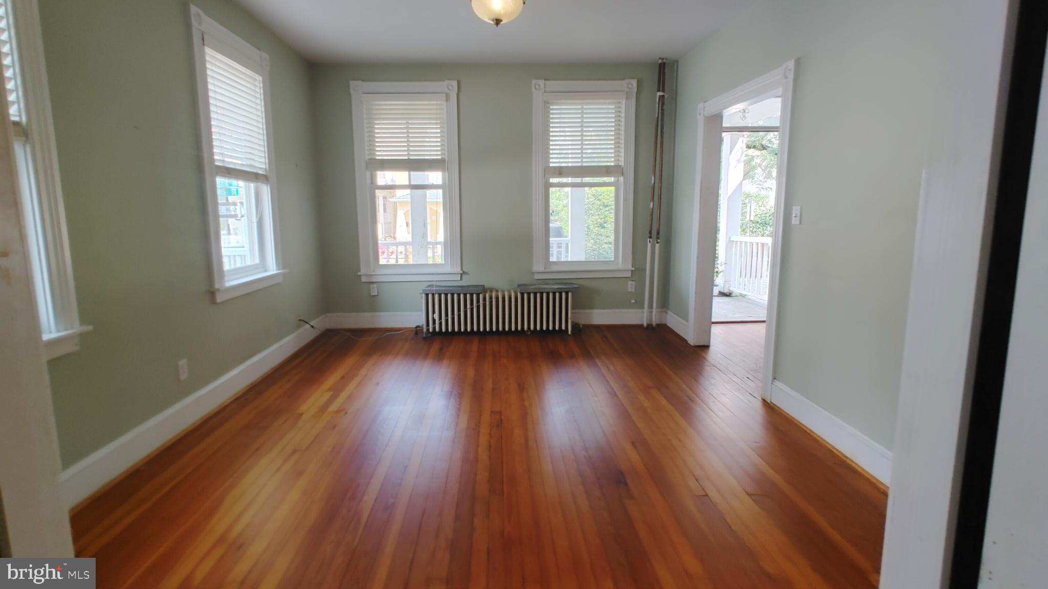 MURRAY HILL - Residential