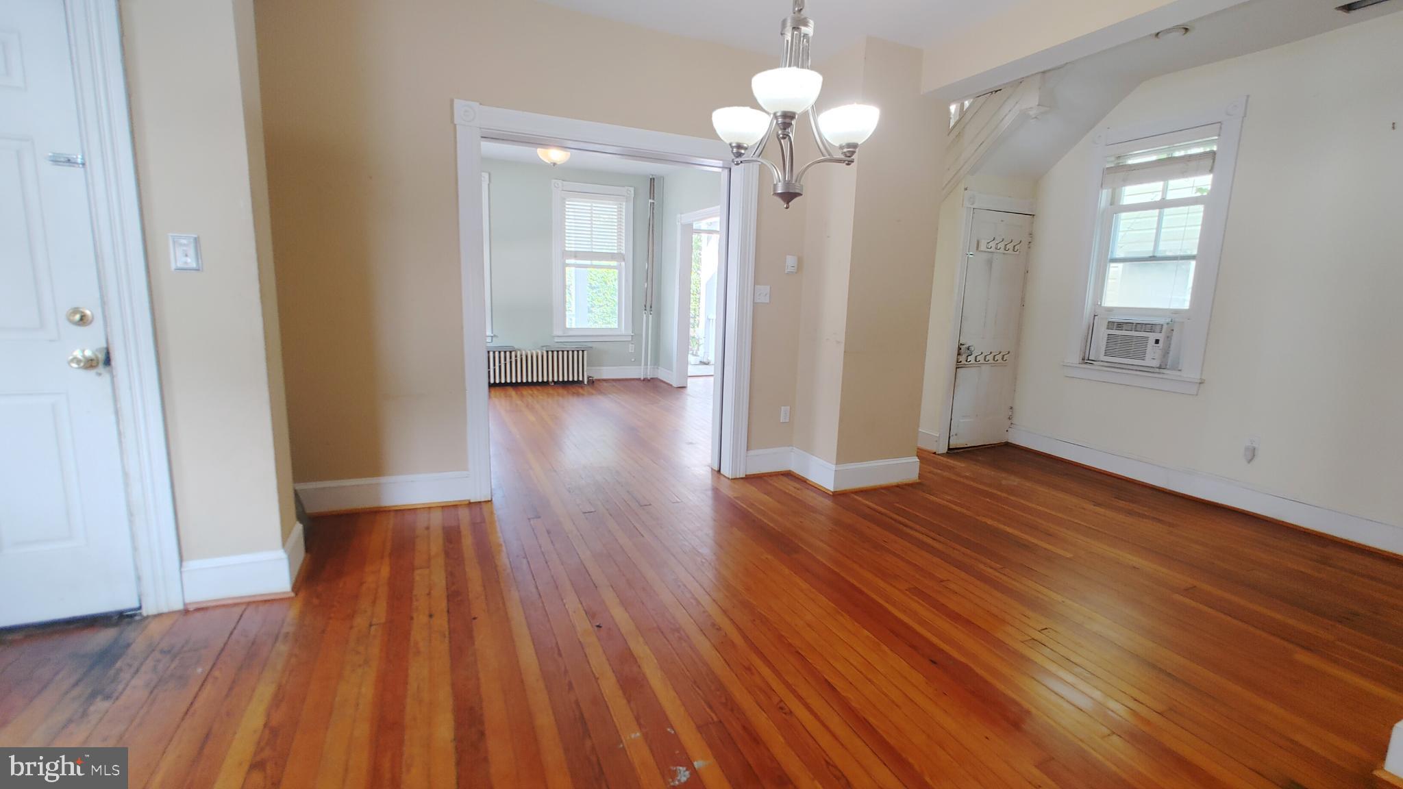 MURRAY HILL - Residential
