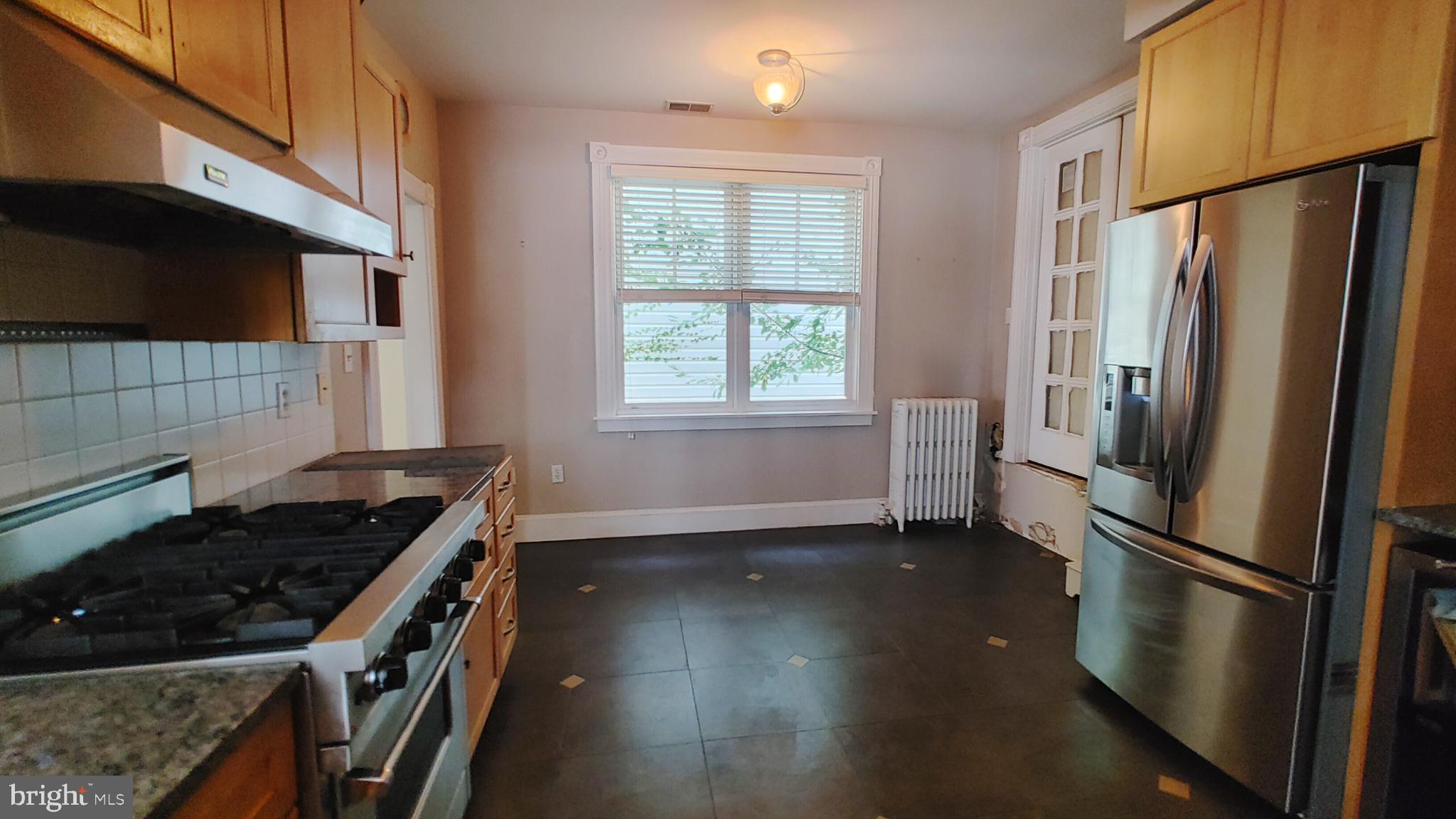 MURRAY HILL - Residential