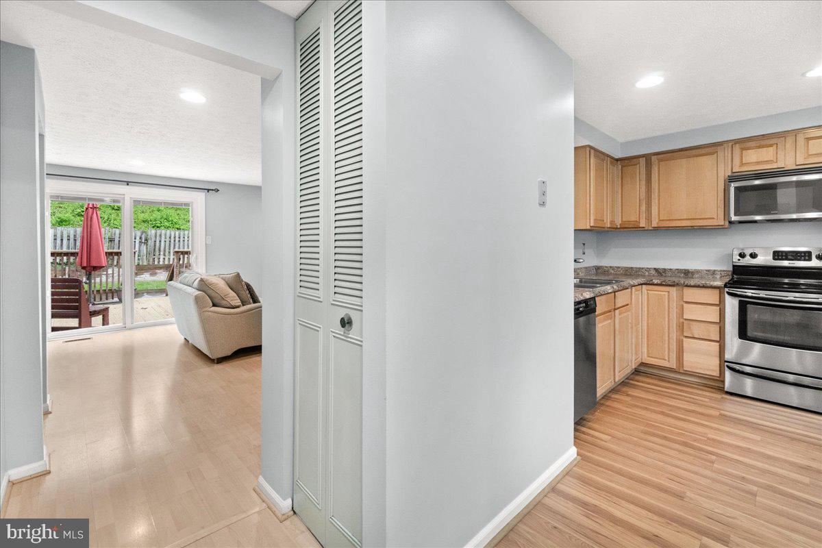 6436 ROCKLEDGE COURT