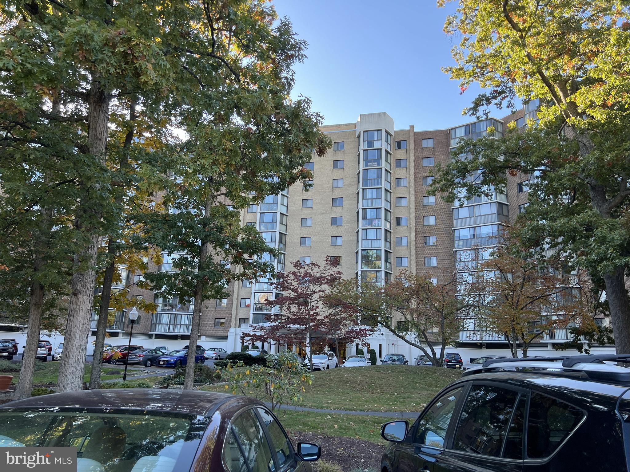 LEISURE WORLD - Residential Lease