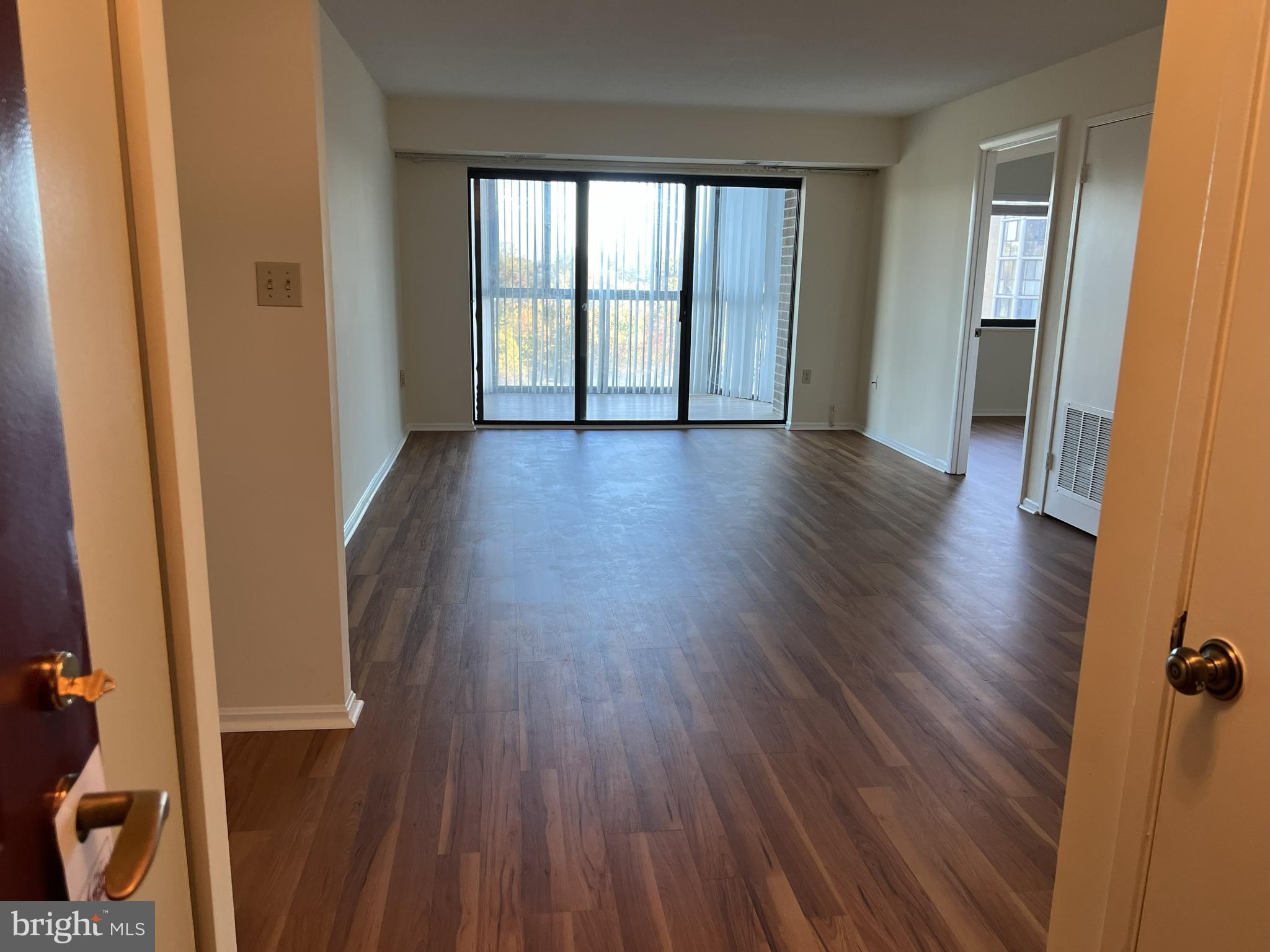 15101 INTERLACHEN DRIVE 1-819