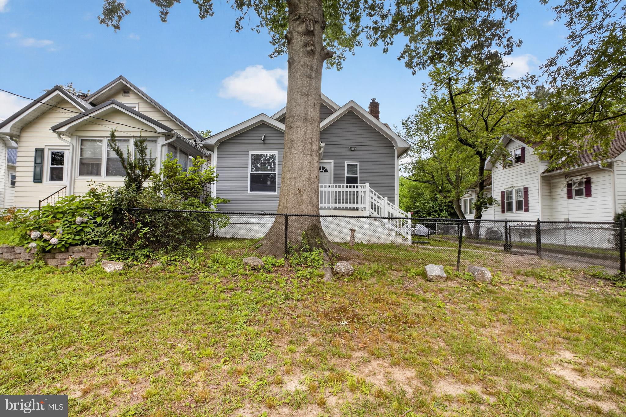 109 E 40TH STREET