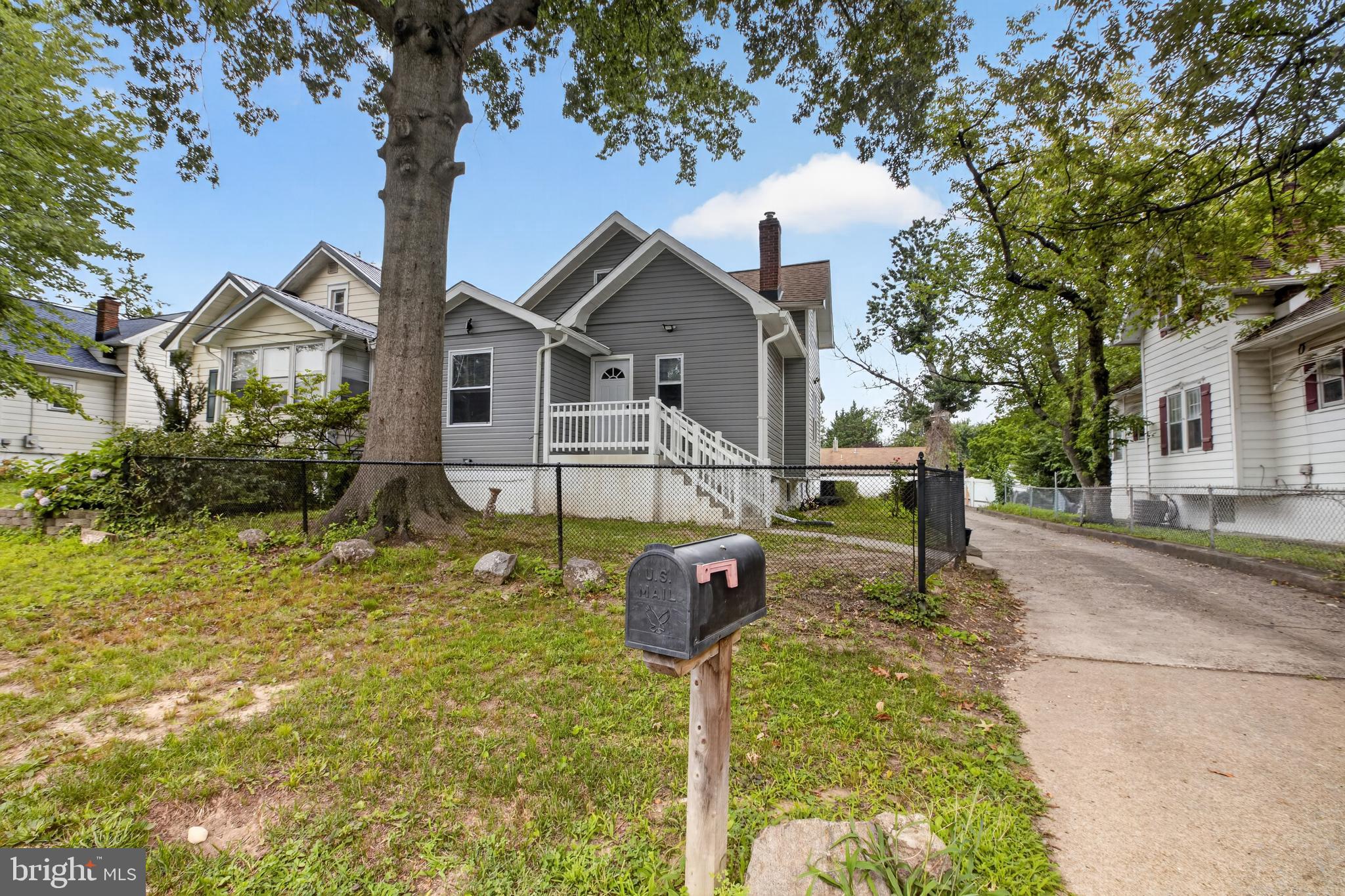 109 E 40TH STREET