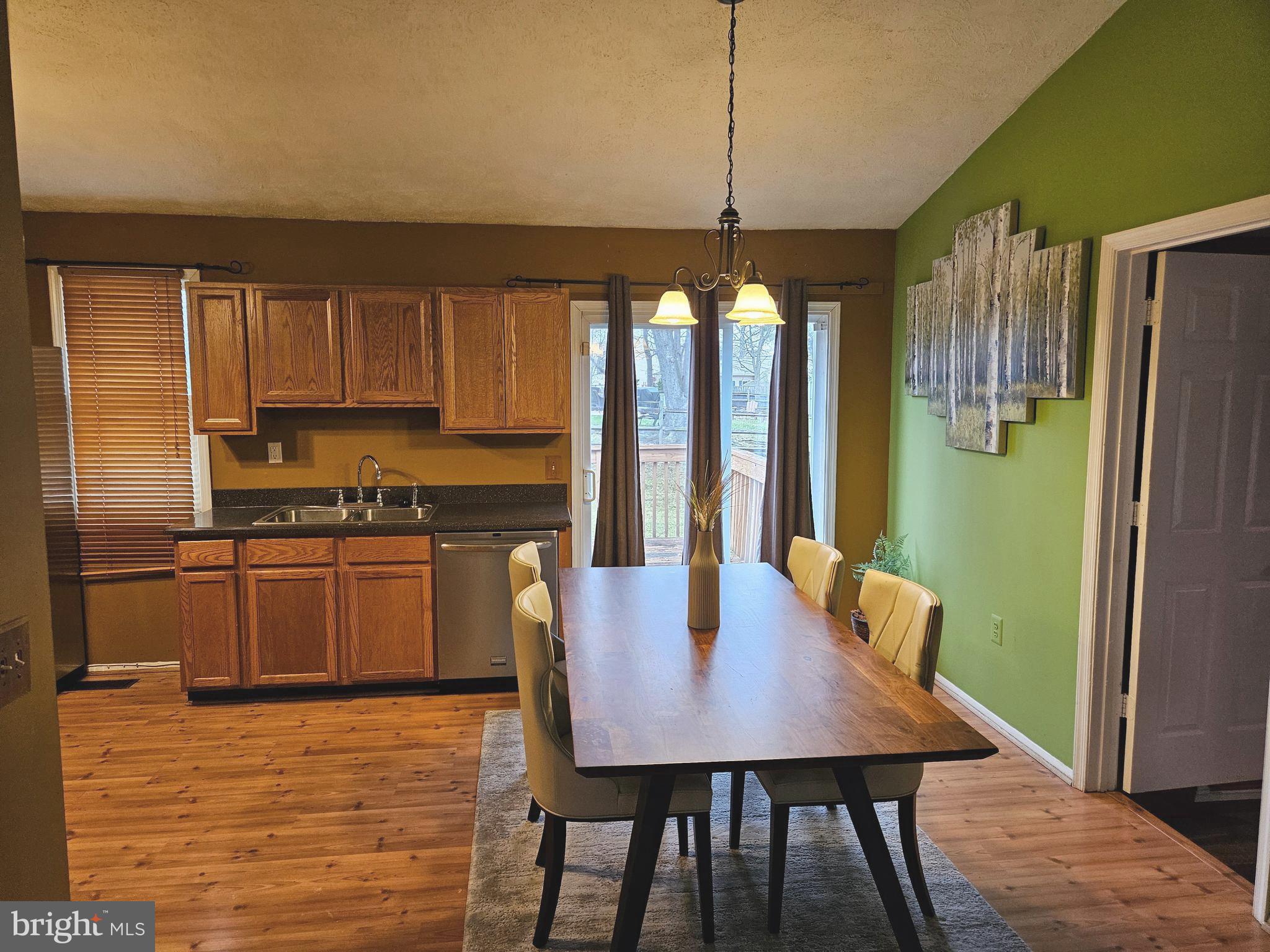 2017 BAINBRIDGE COURT