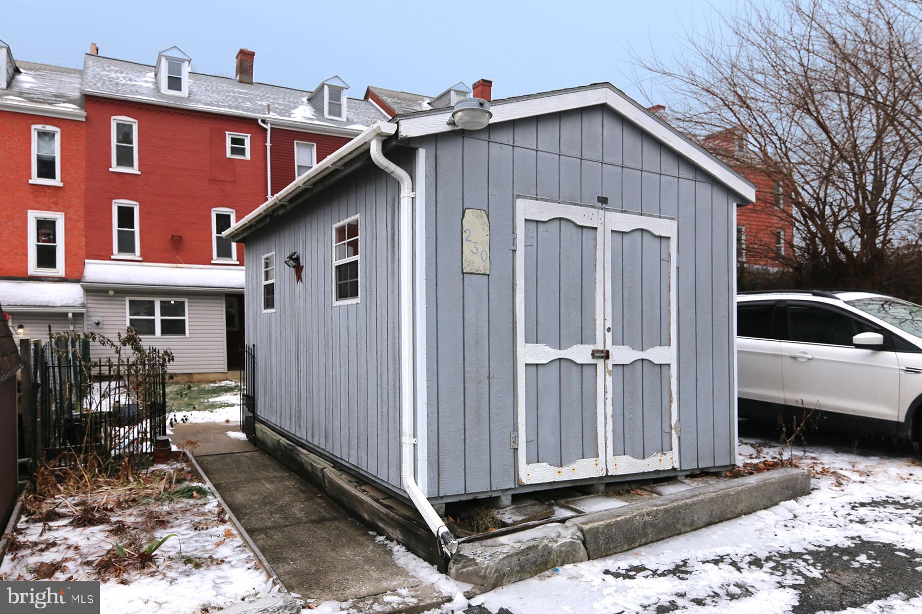 ANTHRACITE VILLAGE - Residential