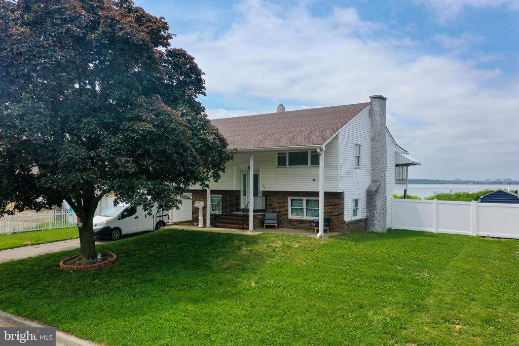 Photo of 49 Delaware Dr, PENNS GROVE, NJ 08069 (MLS # NJSA2016314)