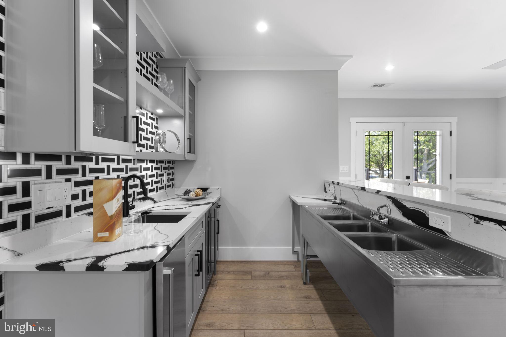 CHALET WOODS - Residential