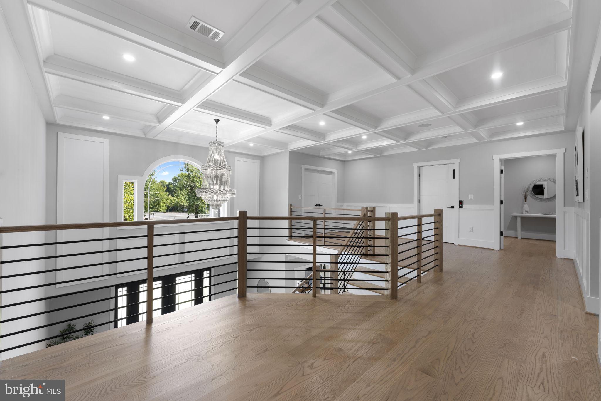 CHALET WOODS - Residential