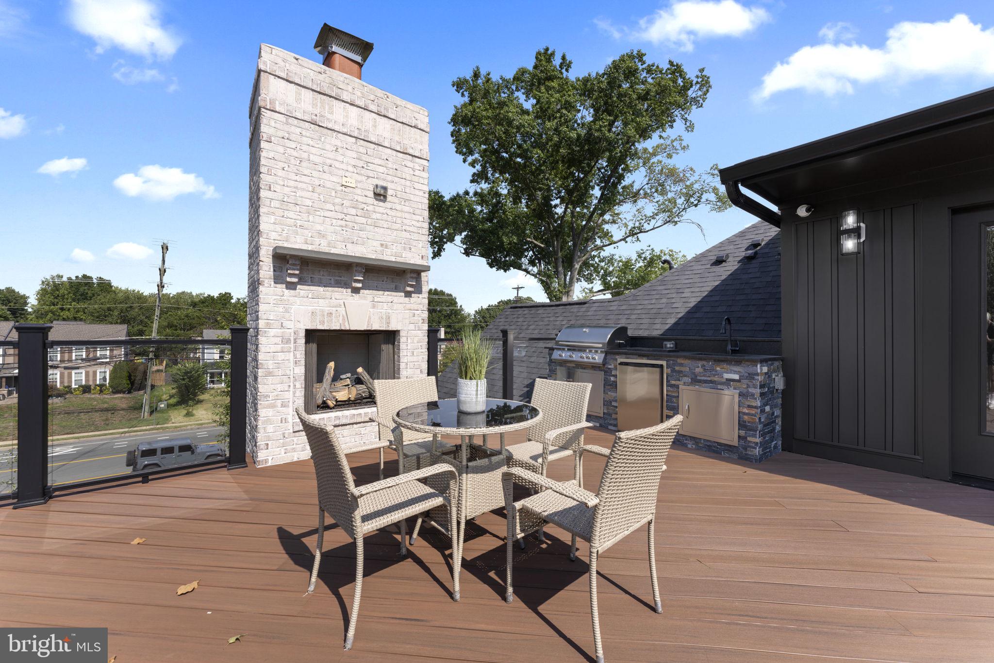 CHALET WOODS - Residential