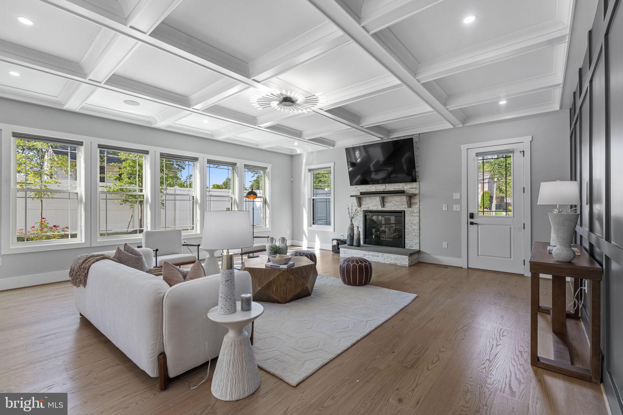 CHALET WOODS - Residential