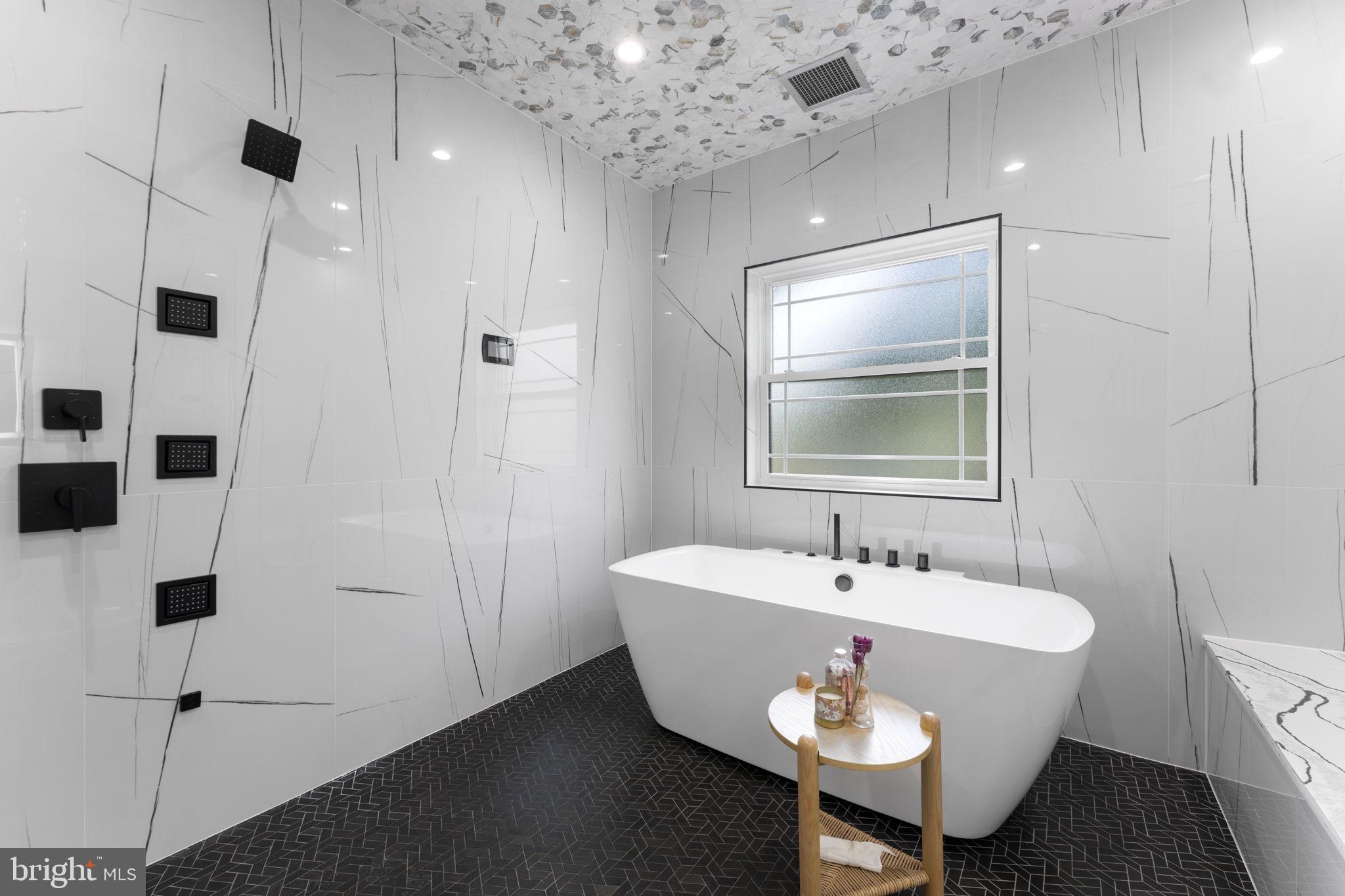 CHALET WOODS - Residential