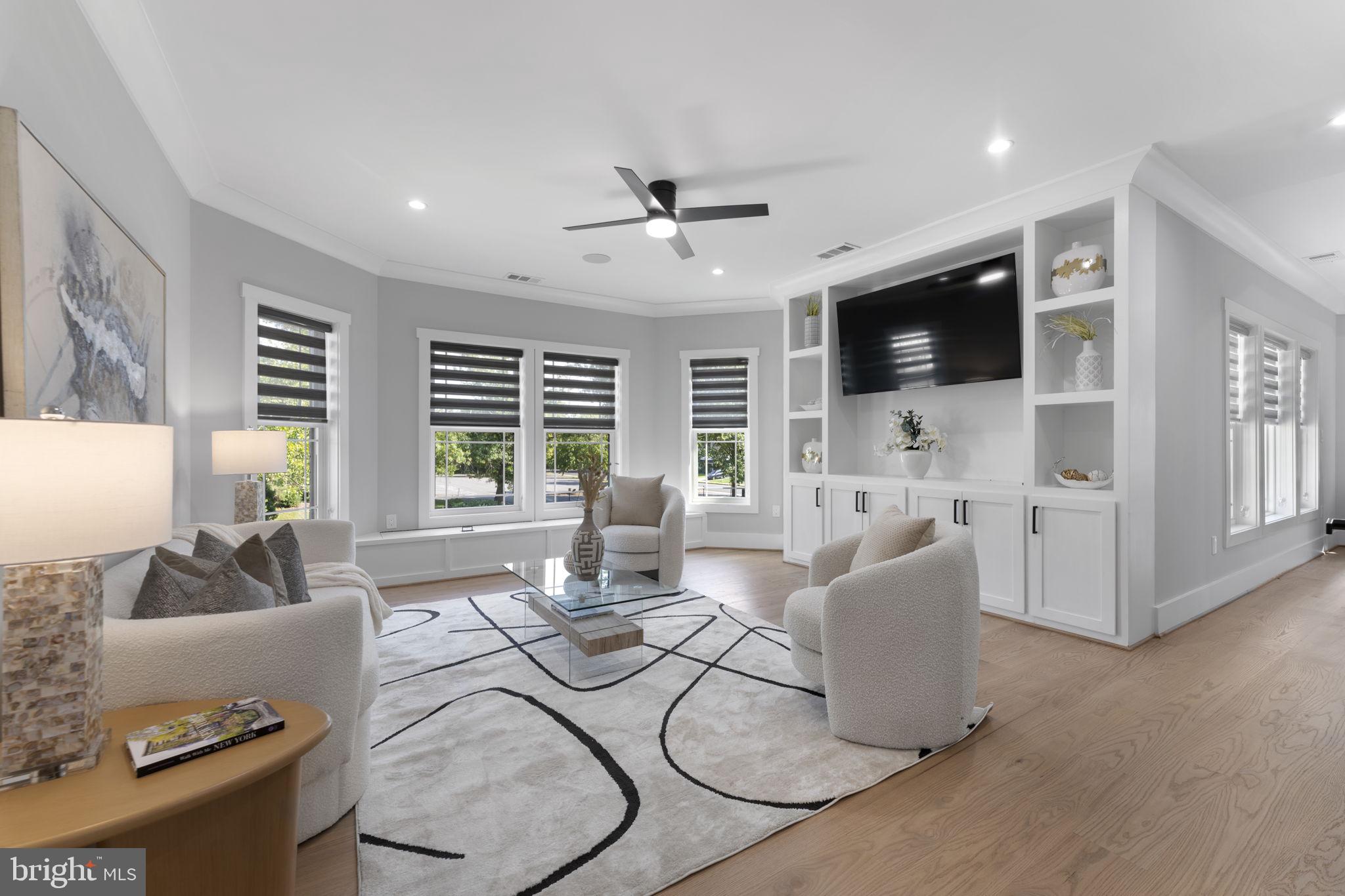 CHALET WOODS - Residential