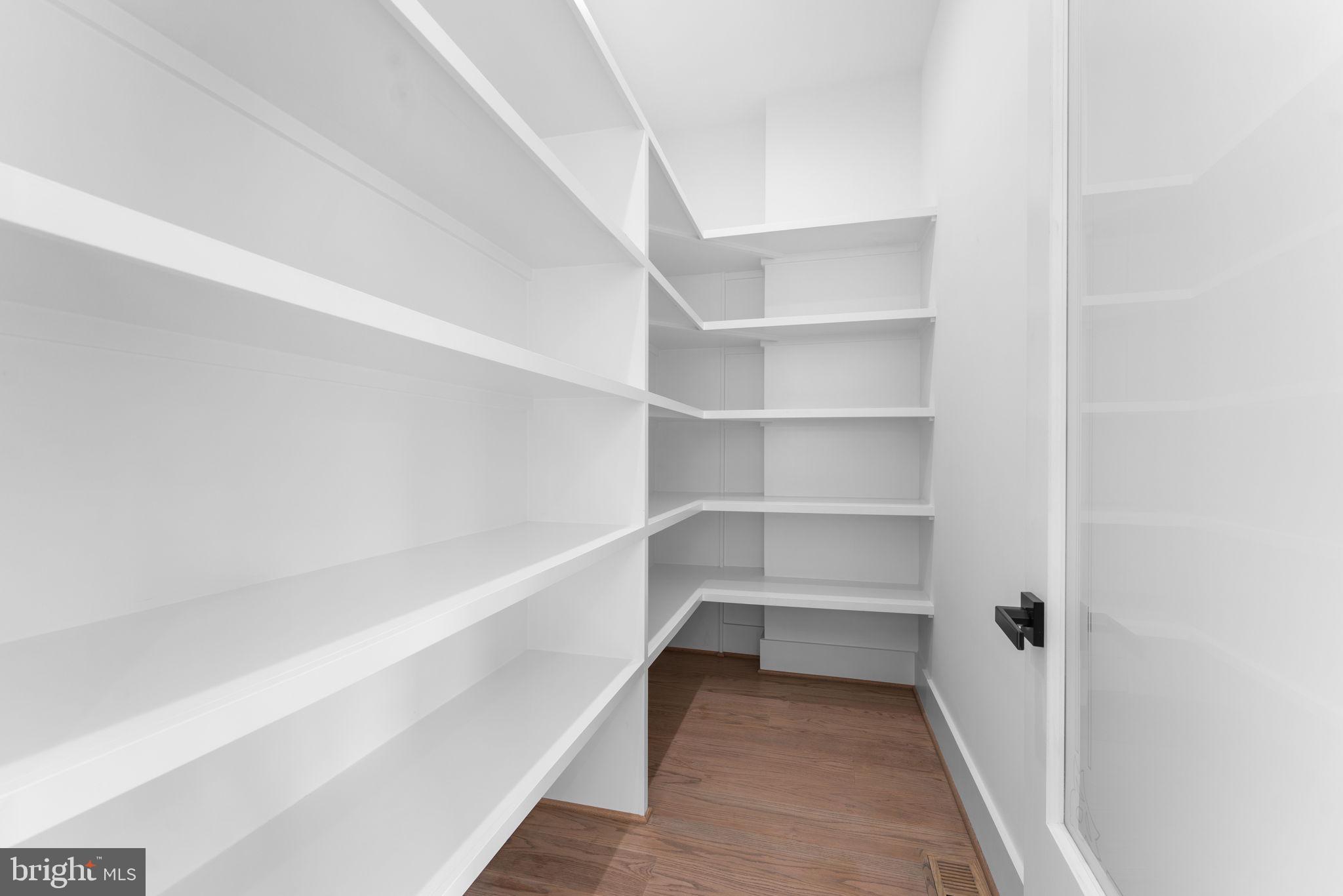 CHALET WOODS - Residential