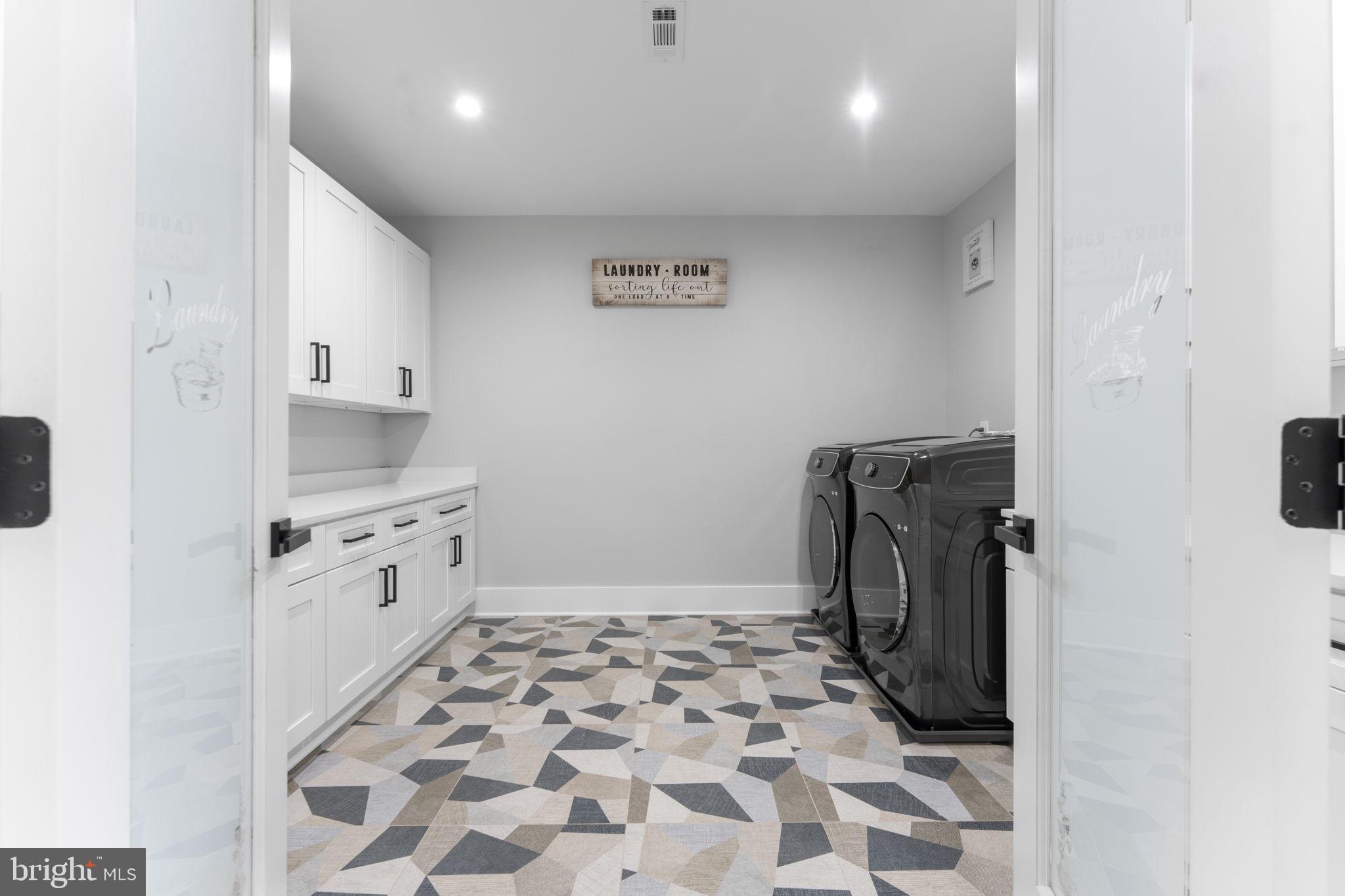 CHALET WOODS - Residential