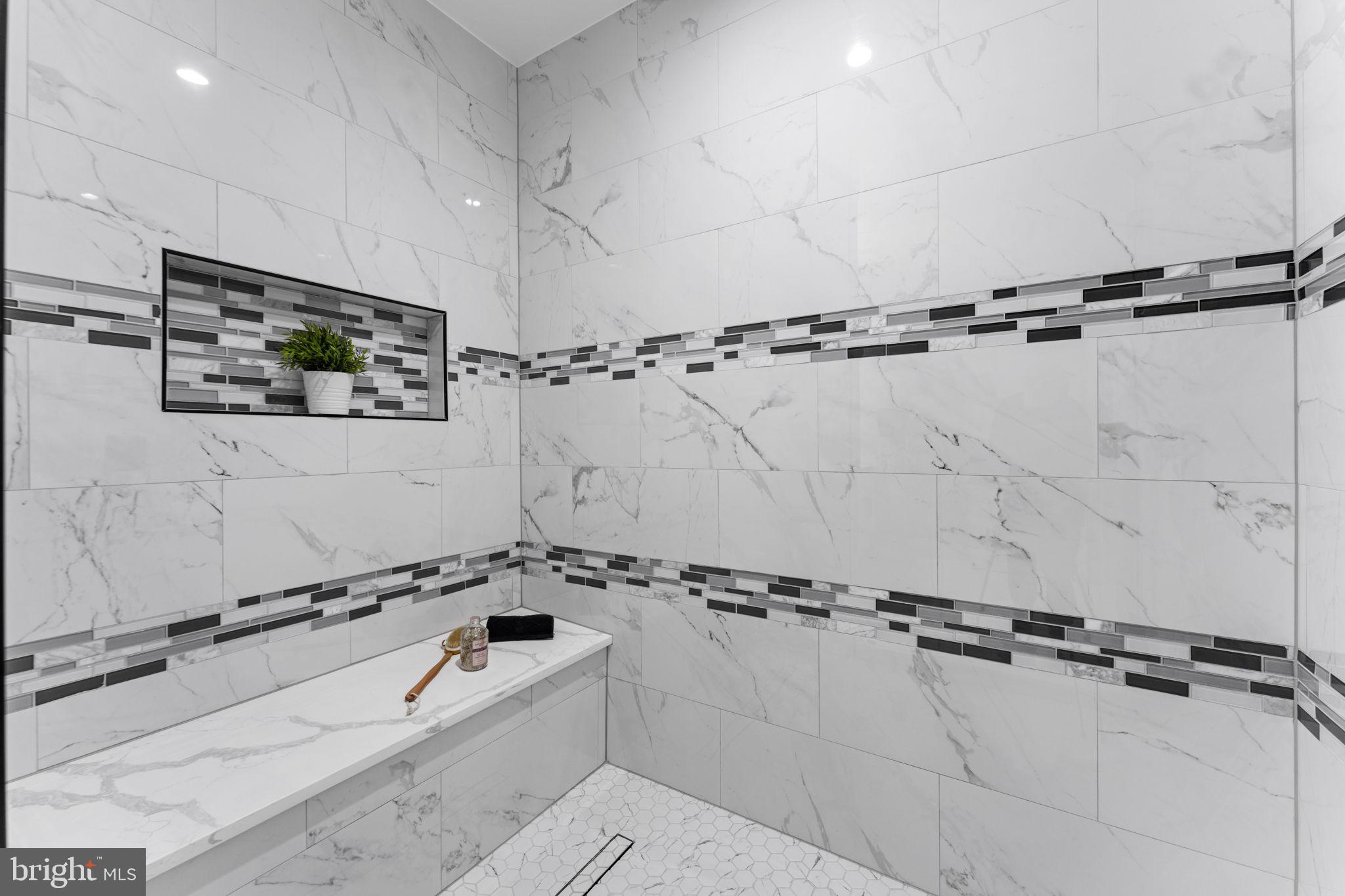 CHALET WOODS - Residential