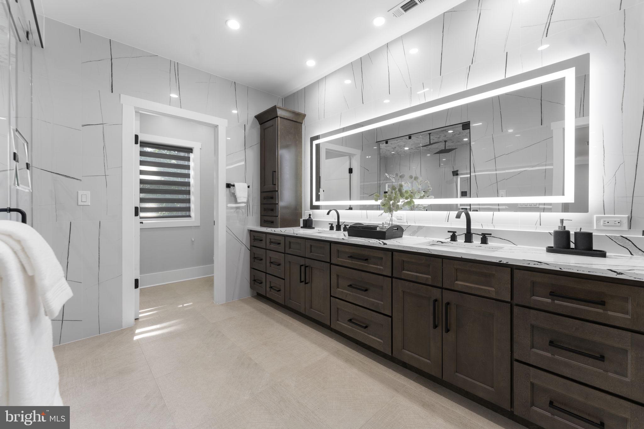 CHALET WOODS - Residential