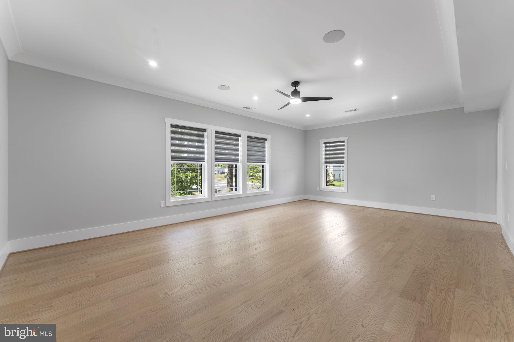 CHALET WOODS - Residential