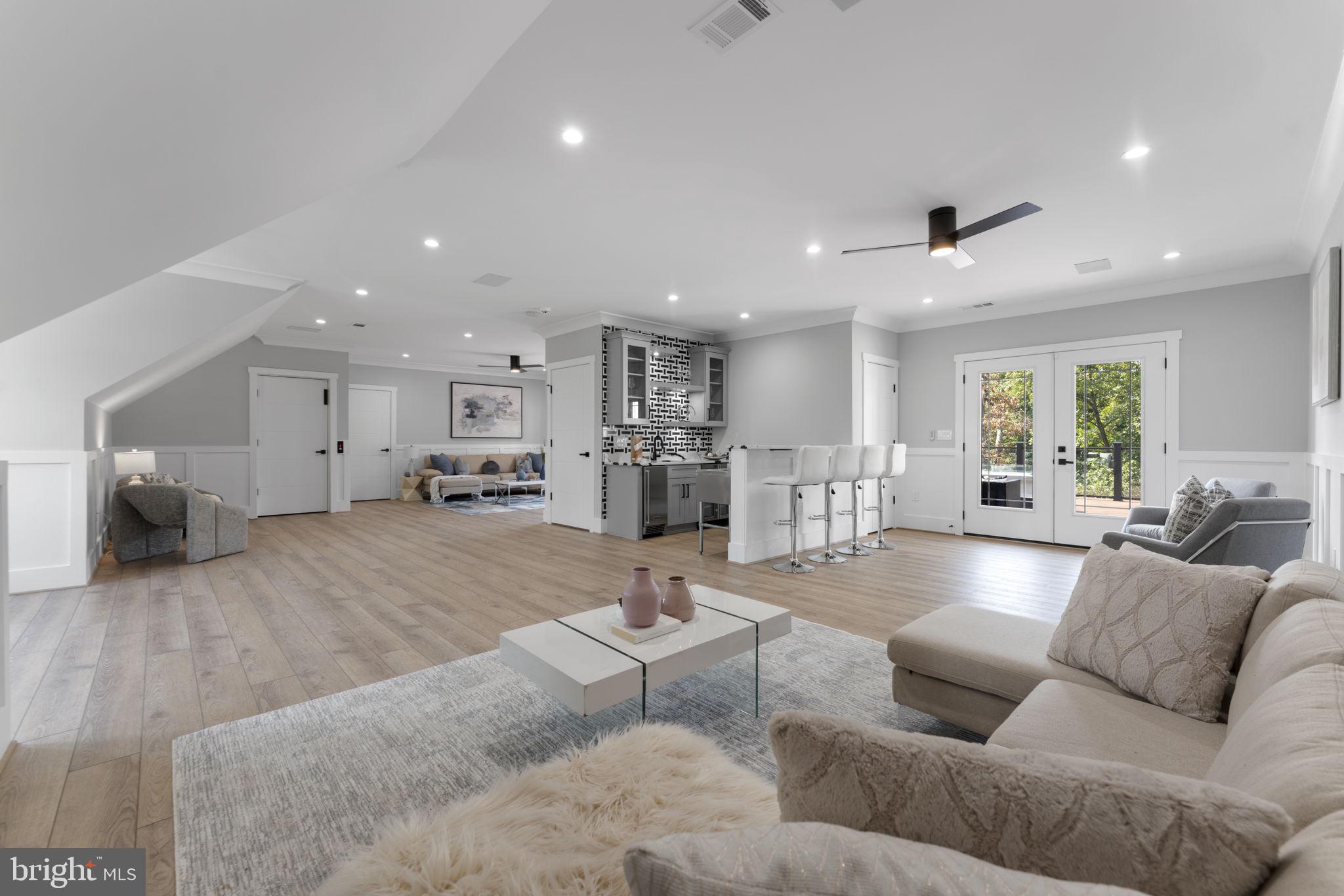 CHALET WOODS - Residential